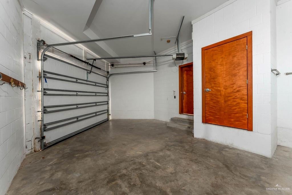 South Padre Island, Texas, 78597, United States, 4 Bedrooms Bedrooms, ,4 BathroomsBathrooms,Residential,Active,1913046