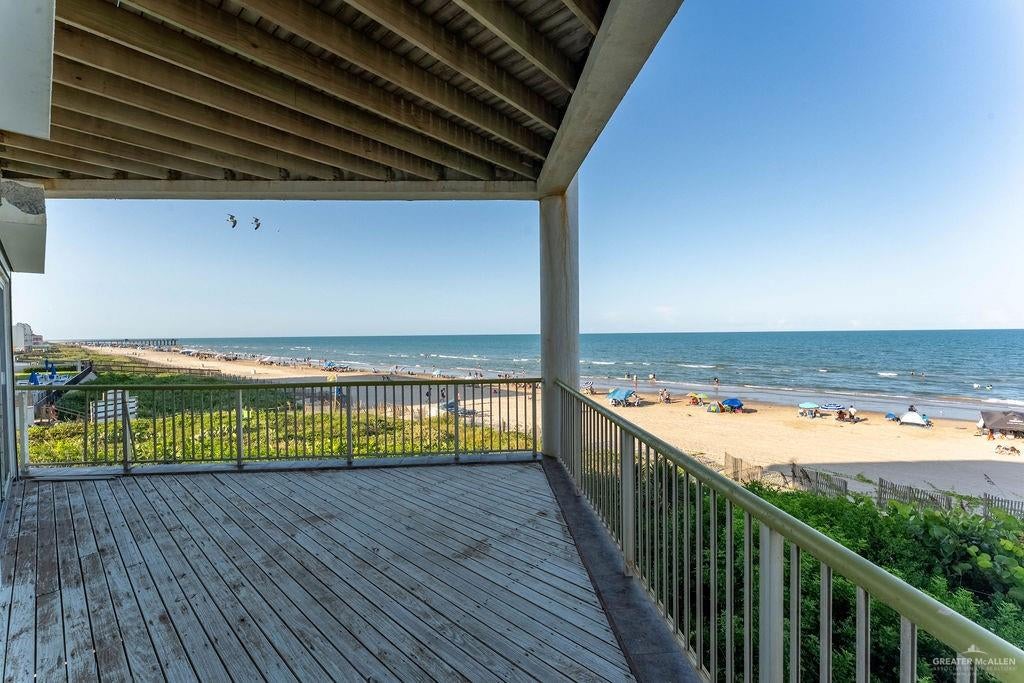 South Padre Island, Texas, 78597, United States, 4 Bedrooms Bedrooms, ,4 BathroomsBathrooms,Residential,Active,1913046