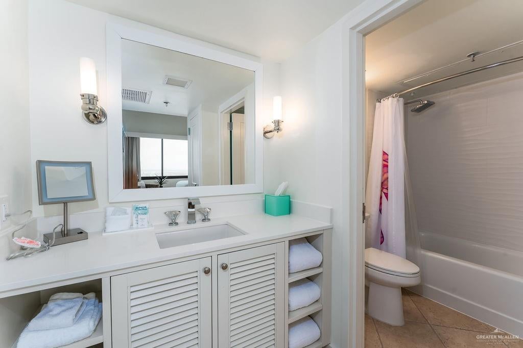 South Padre Island, Texas, 78597, United States, ,3 BathroomsBathrooms,Residential,Active,1791399