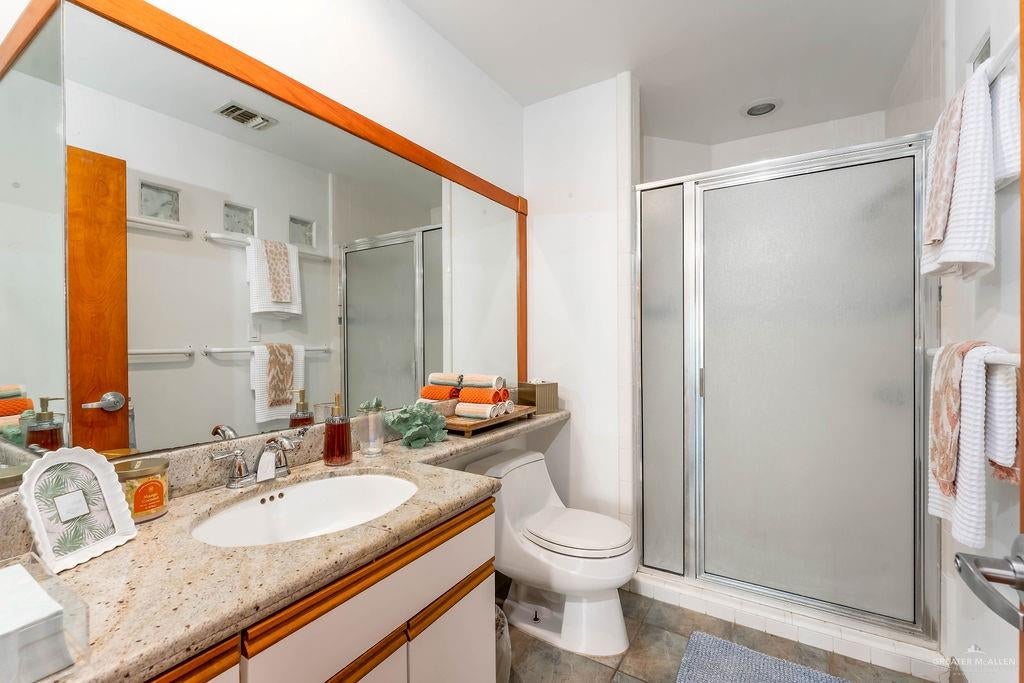 South Padre Island, Texas, 78597, United States, 4 Bedrooms Bedrooms, ,4 BathroomsBathrooms,Residential,Active,1913046