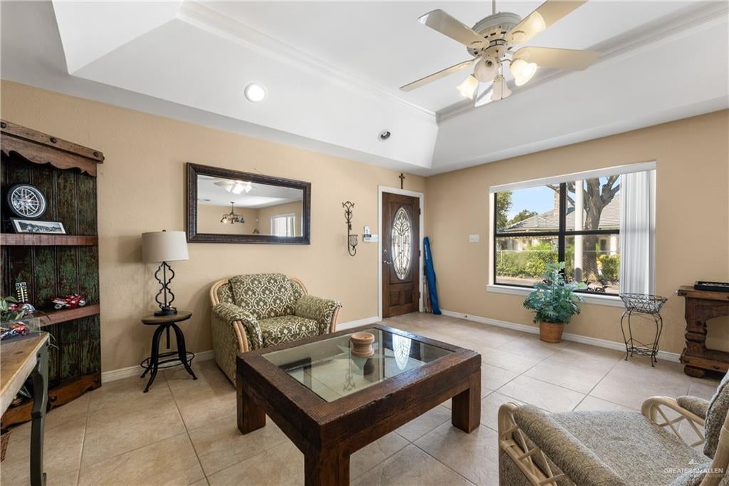 Edinburg, Texas, 78539, United States, 6 Bedrooms Bedrooms, ,5 BathroomsBathrooms,Residential,Active,1953652