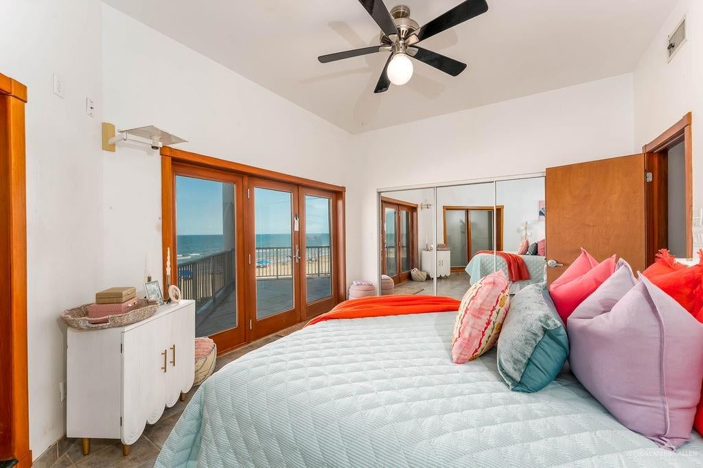 South Padre Island, Texas, 78597, United States, 4 Bedrooms Bedrooms, ,4 BathroomsBathrooms,Residential,Active,1913046