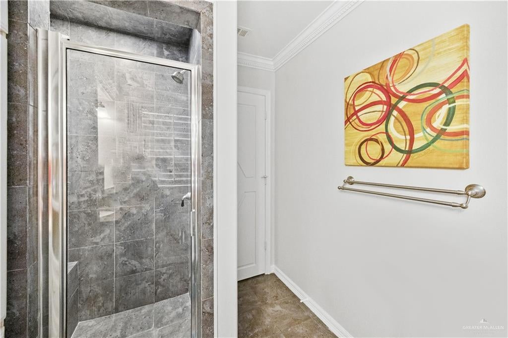 Mission, Texas, 78573, United States, 5 Bedrooms Bedrooms, ,6 BathroomsBathrooms,Residential,Active,1942394