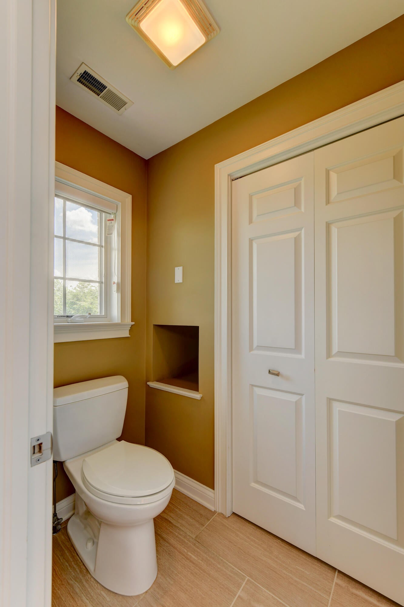 Munster, Indiana, 46321, United States, 7 Bedrooms Bedrooms, ,7 BathroomsBathrooms,Residential,Active,1910154