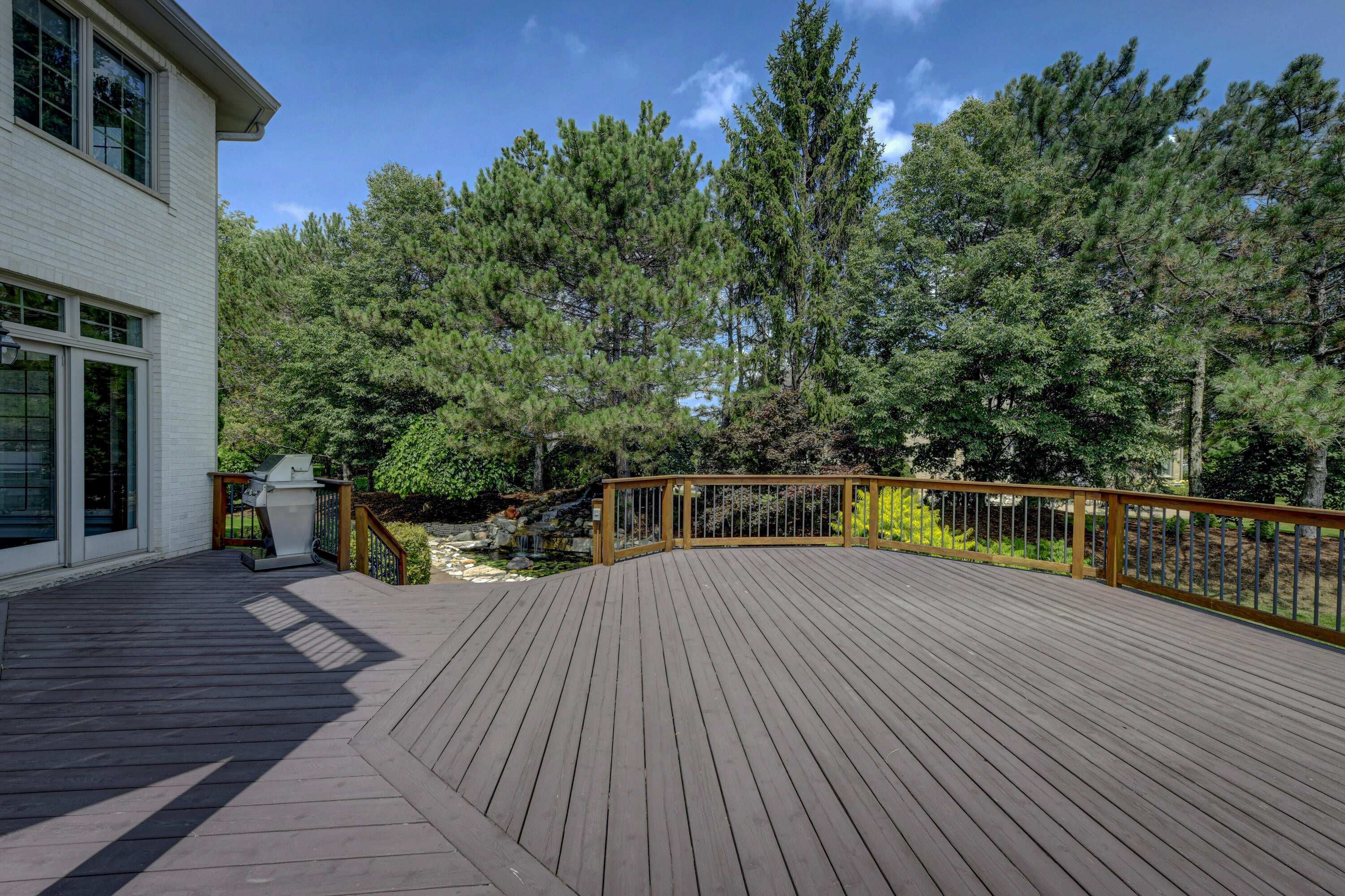 Munster, Indiana, 46321, United States, 7 Bedrooms Bedrooms, ,7 BathroomsBathrooms,Residential,Active,1910154