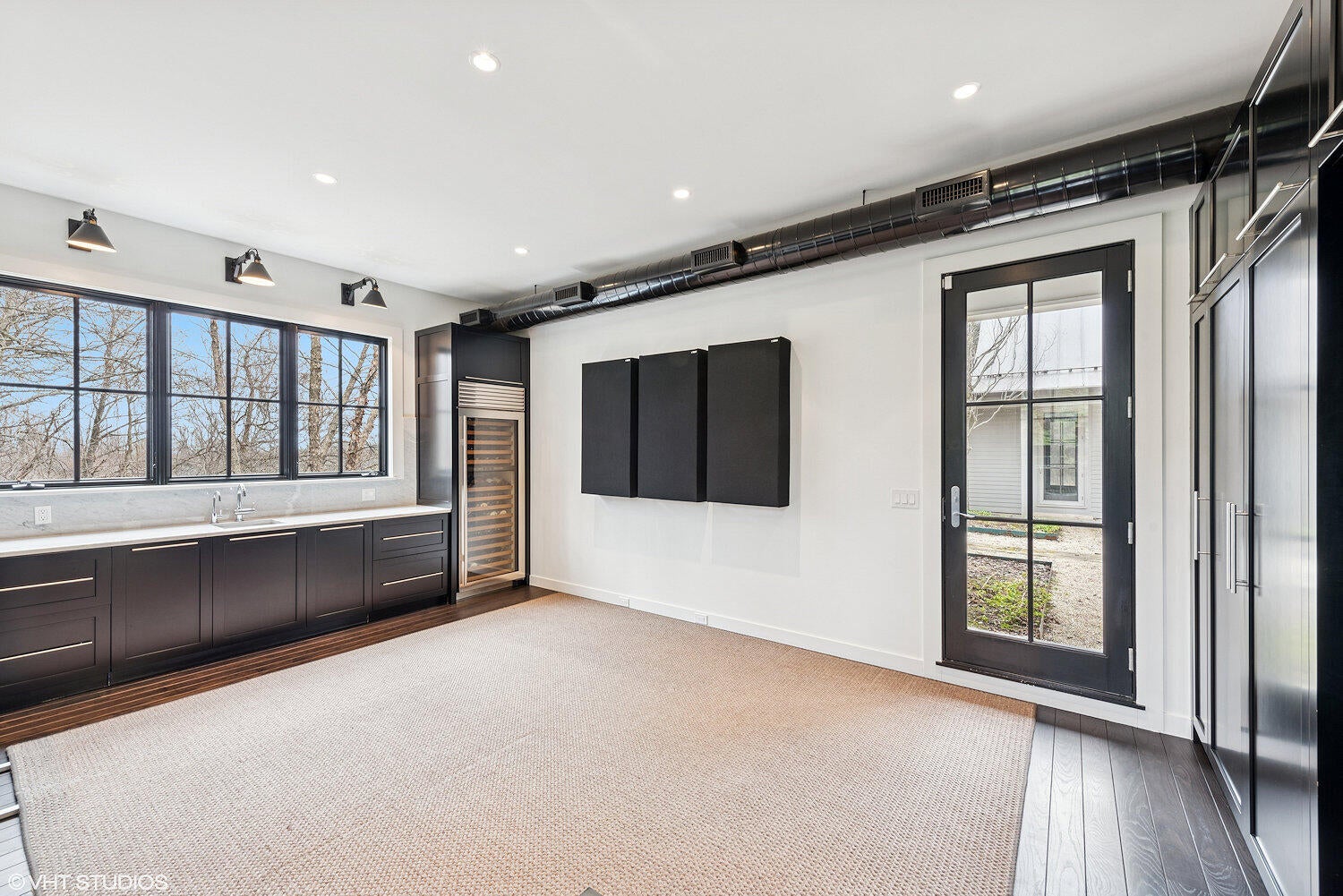 Valparaiso, Indiana, 46385, United States, ,4 BathroomsBathrooms,Residential,Active,1781853