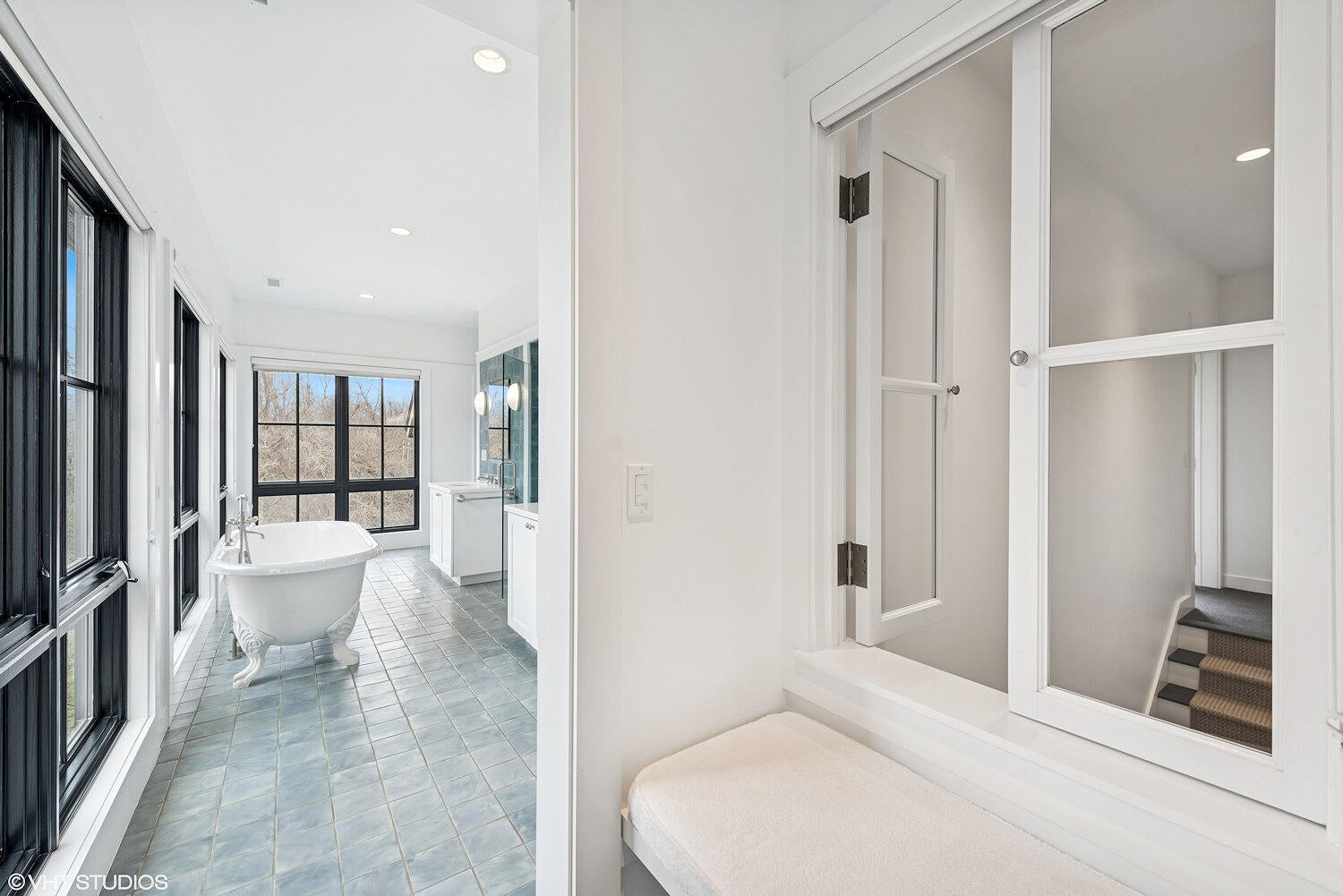 Valparaiso, Indiana, 46385, United States, ,4 BathroomsBathrooms,Residential,Active,1781853