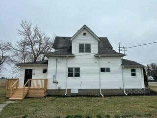 501 E INDIANA ST, KOUTS, IN 46347, photo 2 of 20