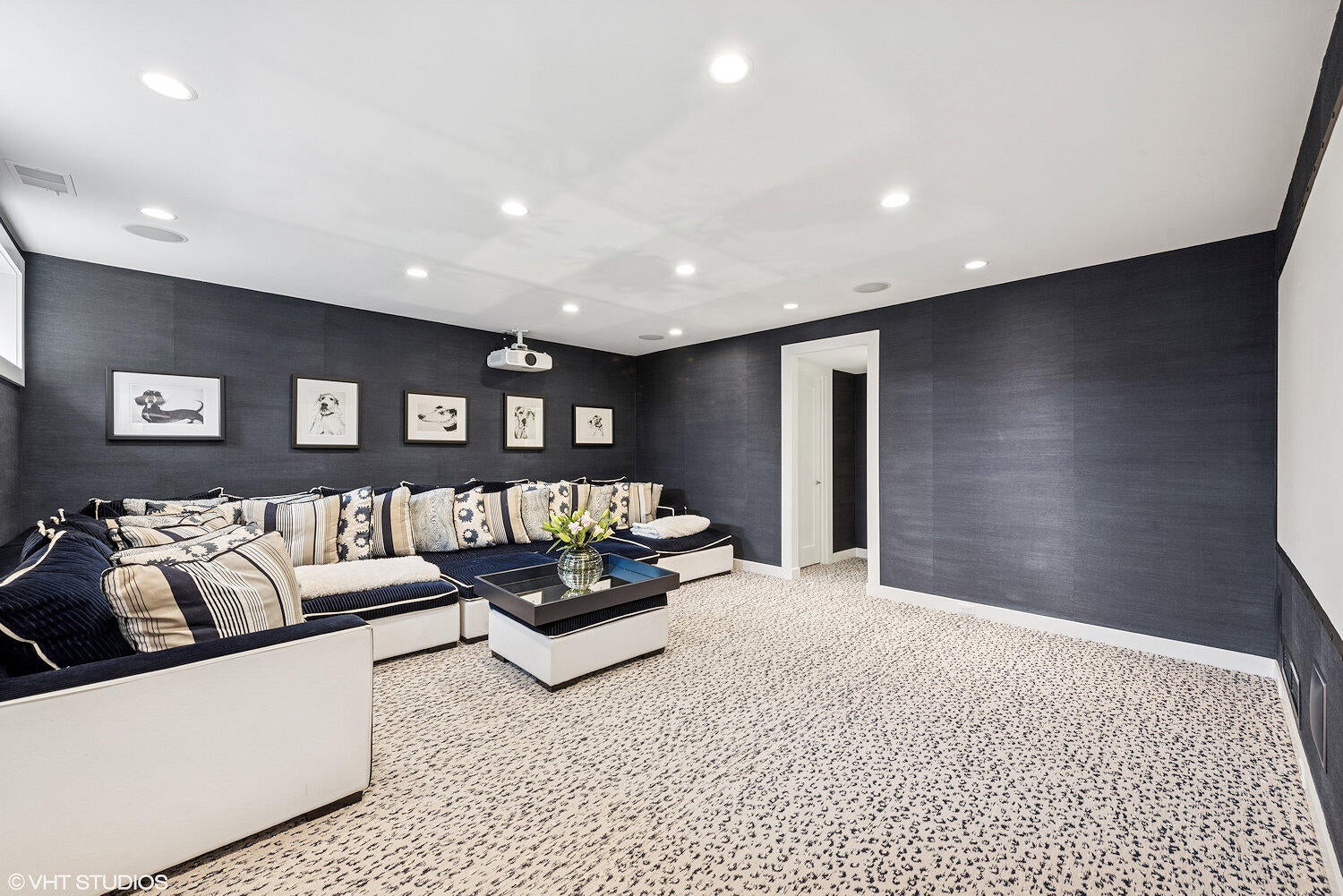 Valparaiso, Indiana, 46385, United States, ,4 BathroomsBathrooms,Residential,Active,1781853