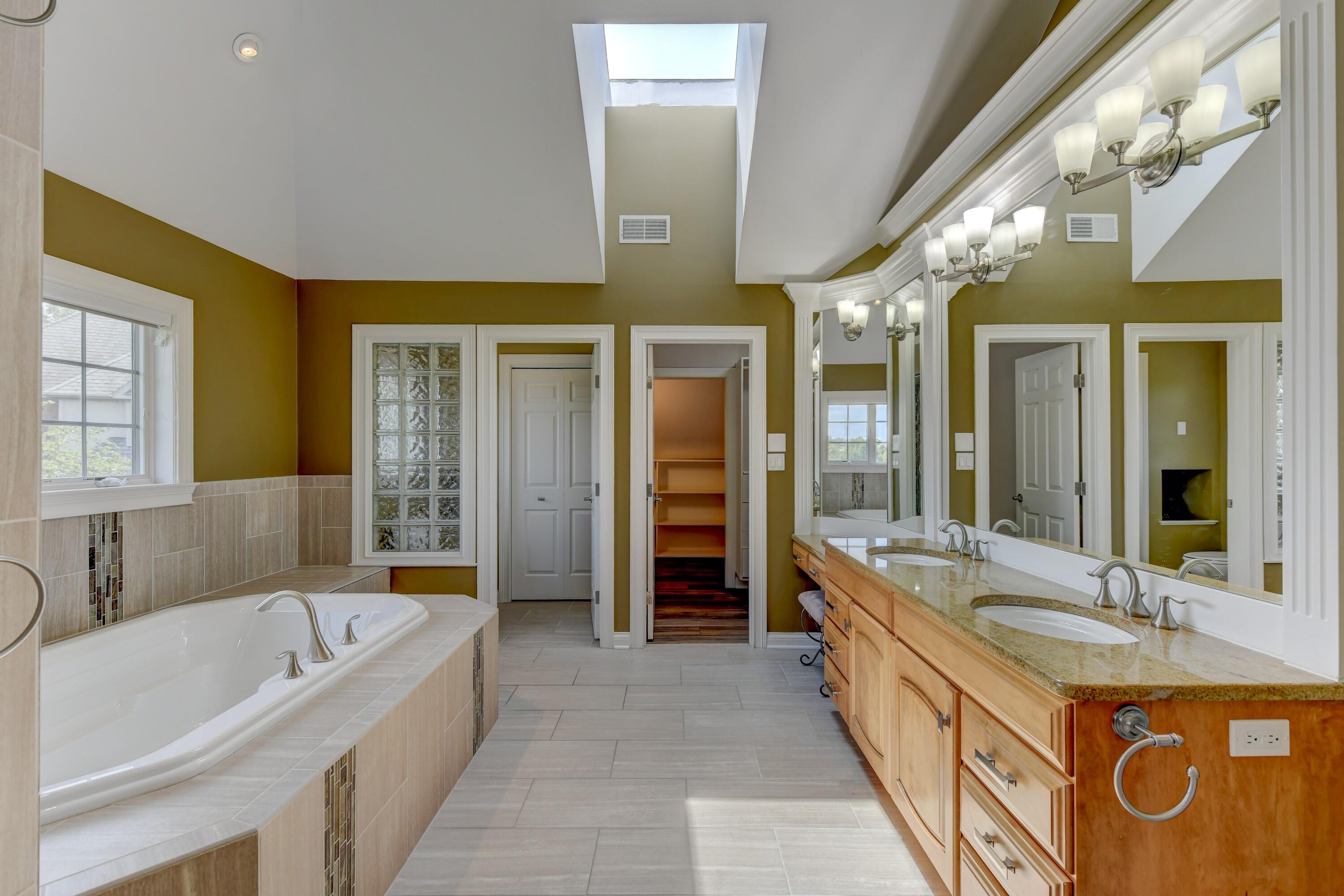 Munster, Indiana, 46321, United States, 7 Bedrooms Bedrooms, ,7 BathroomsBathrooms,Residential,Active,1910154