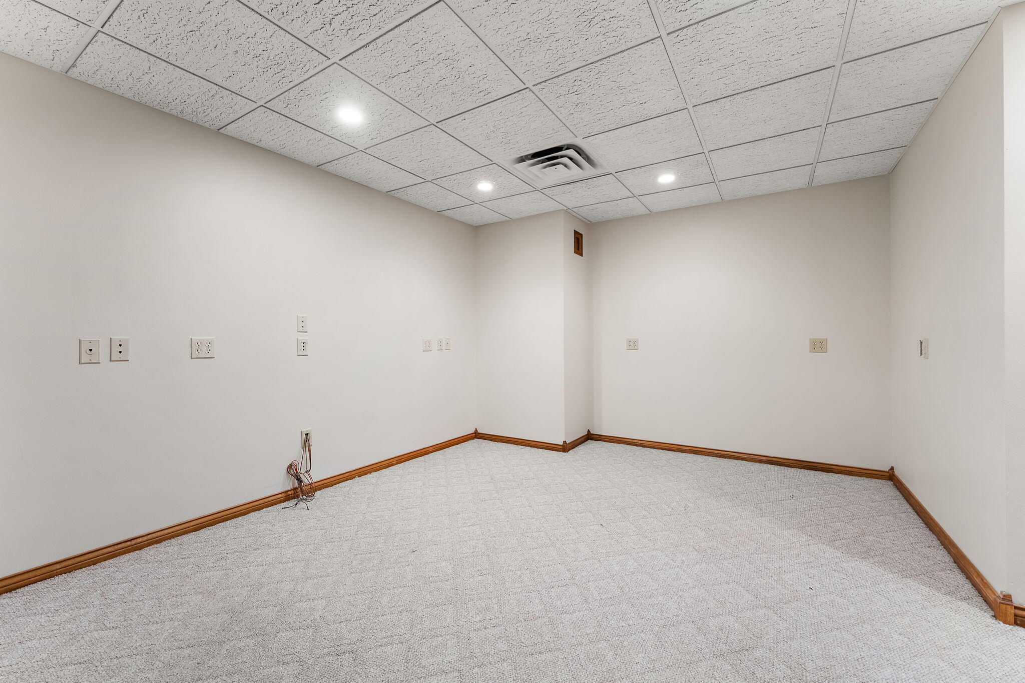 Wheatfield, Indiana, 46392, United States, 7 Bedrooms Bedrooms, ,7 BathroomsBathrooms,Residential,Active,1973293