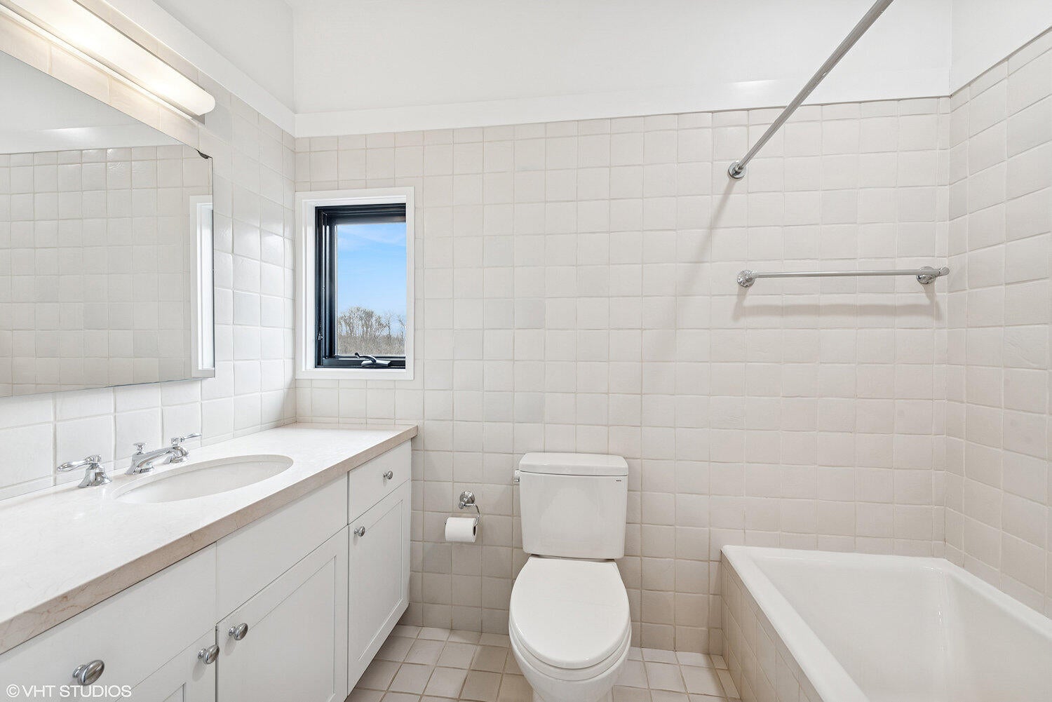 Valparaiso, Indiana, 46385, United States, ,4 BathroomsBathrooms,Residential,Active,1781853