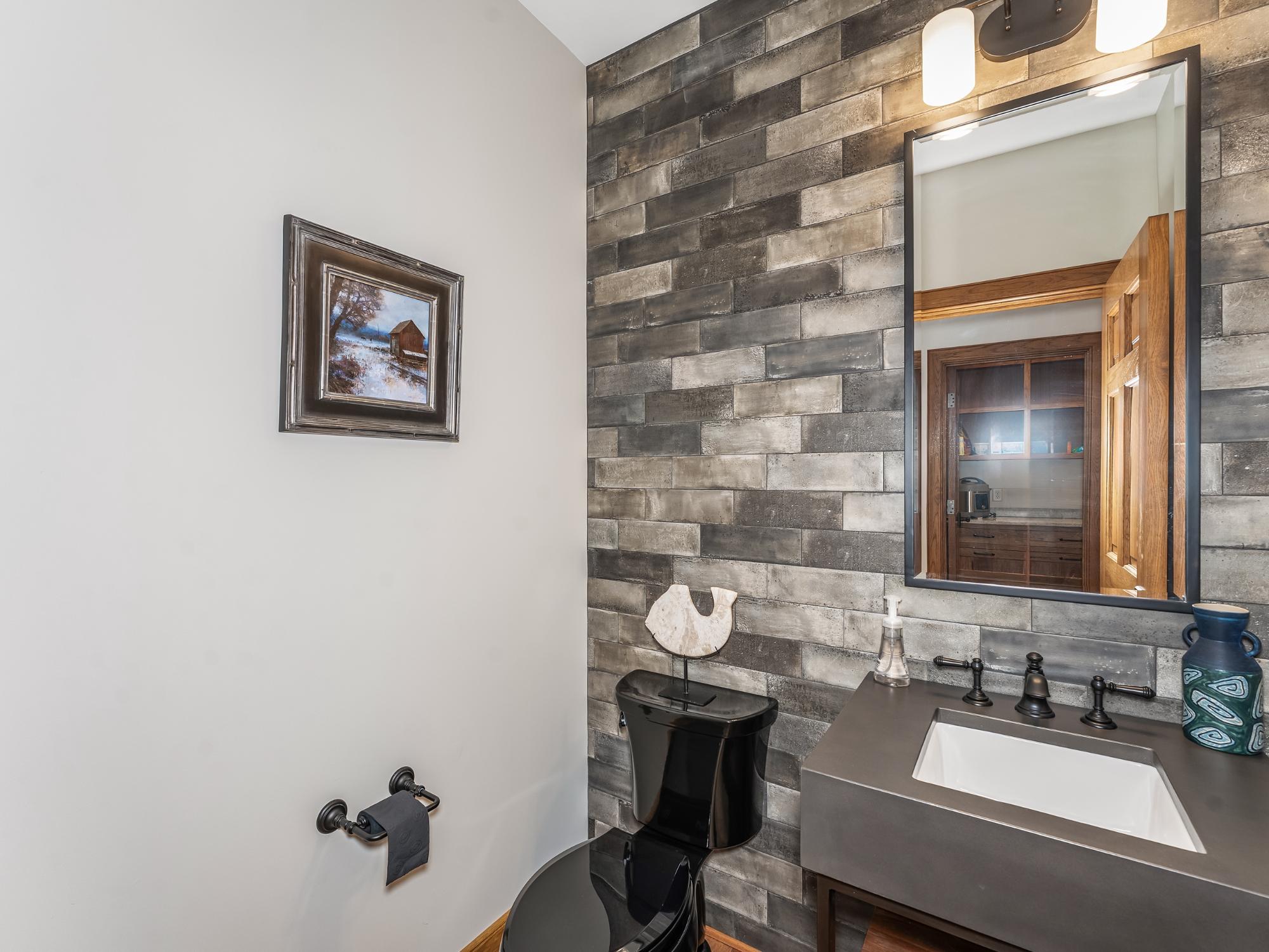 Eagle River, Wisconsin, 54521, United States, 6 Bedrooms Bedrooms, ,7 BathroomsBathrooms,Residential,Active,1953265