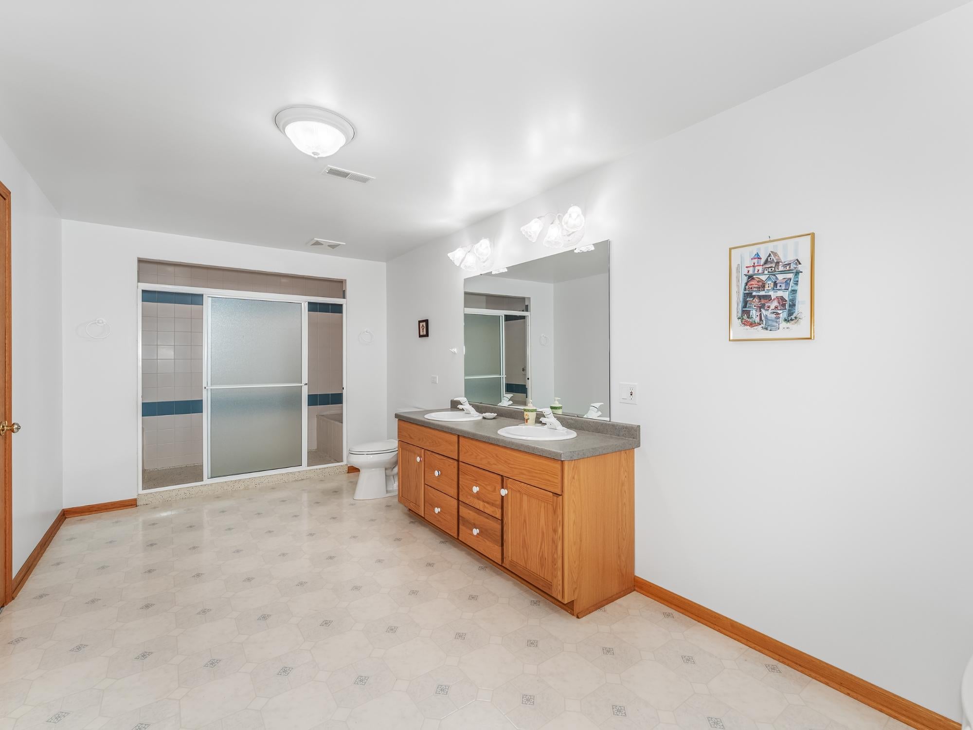 Eagle River, Wisconsin, 54521, United States, 4 Bedrooms Bedrooms, ,5 BathroomsBathrooms,Residential,Active,1952073