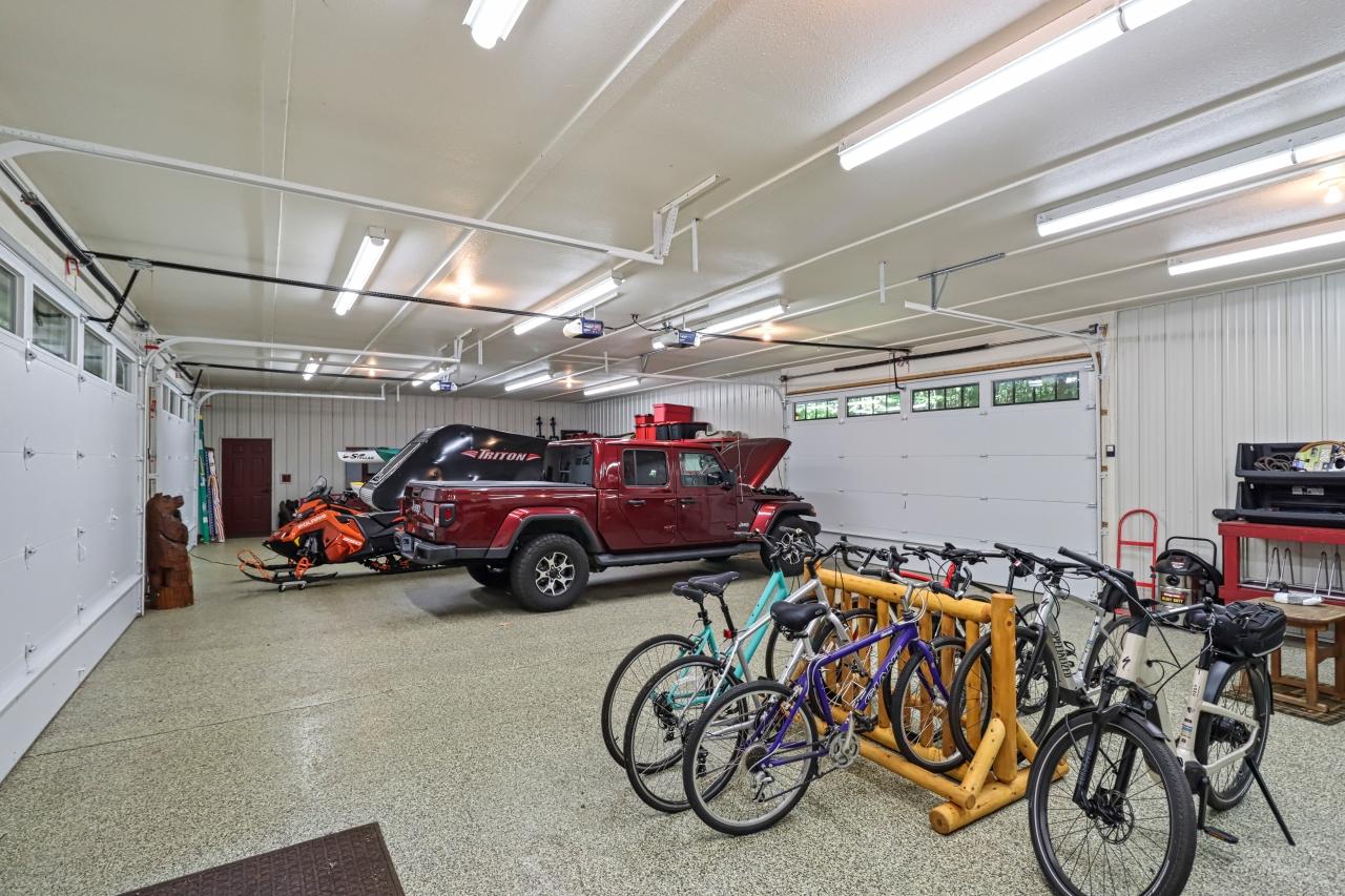 Manitowish Waters, Wisconsin, 54545, United States, 4 Bedrooms Bedrooms, ,5 BathroomsBathrooms,Residential,Active,1973556