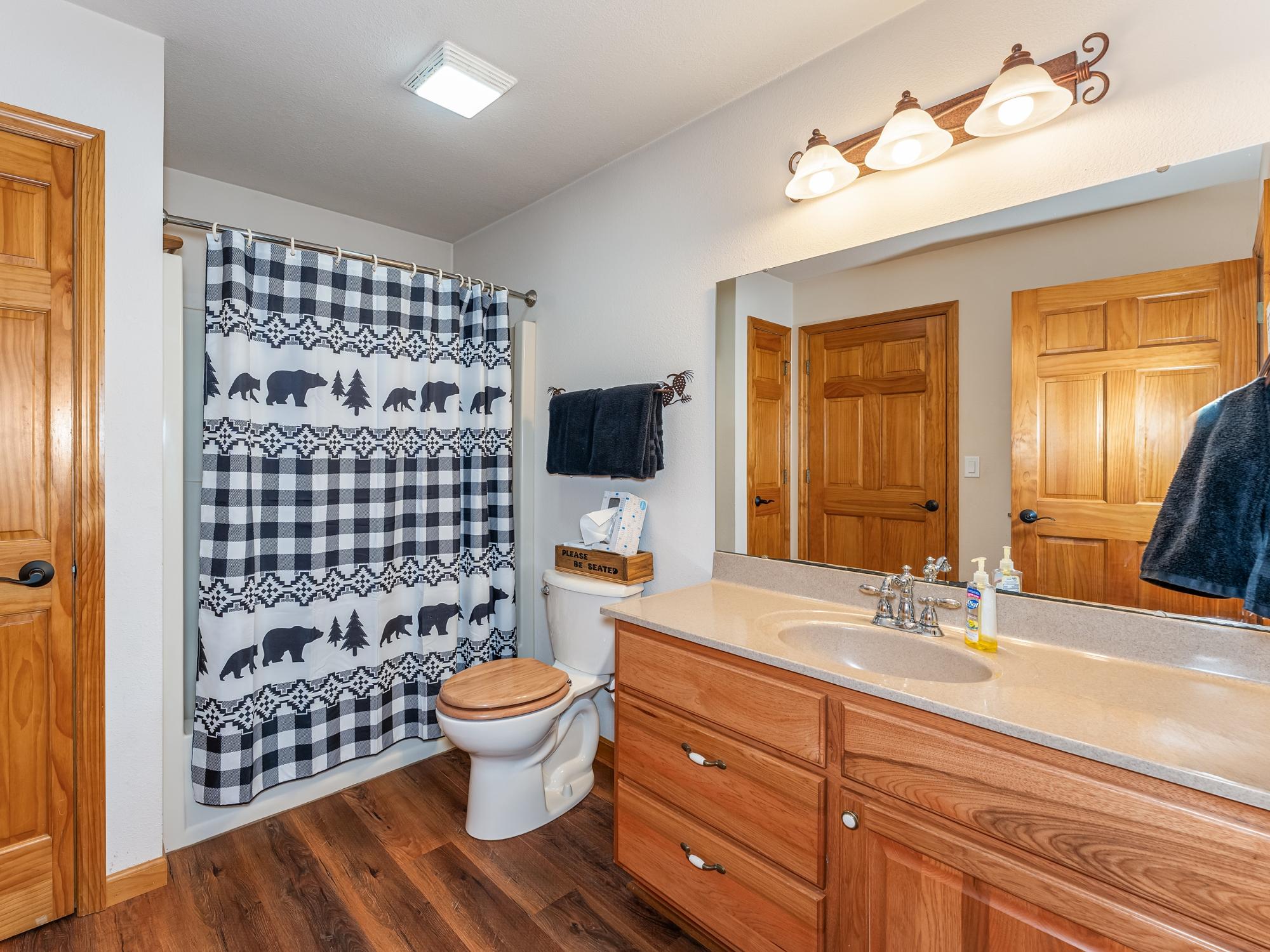 Eagle River, Wisconsin, 54521, United States, 4 Bedrooms Bedrooms, ,4 BathroomsBathrooms,Residential,Active,1899215