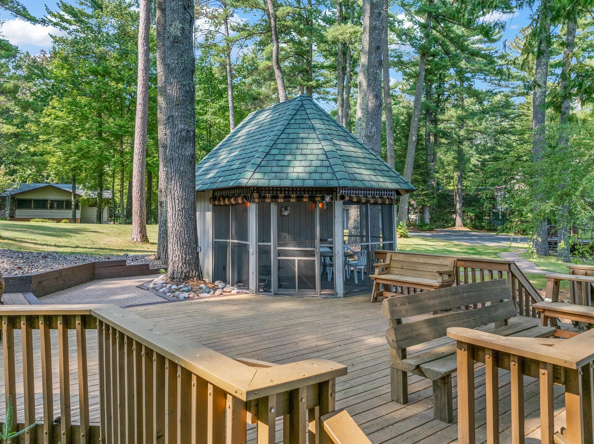 Eagle River, Wisconsin, 54521, United States, 4 Bedrooms Bedrooms, ,5 BathroomsBathrooms,Residential,Active,1952073