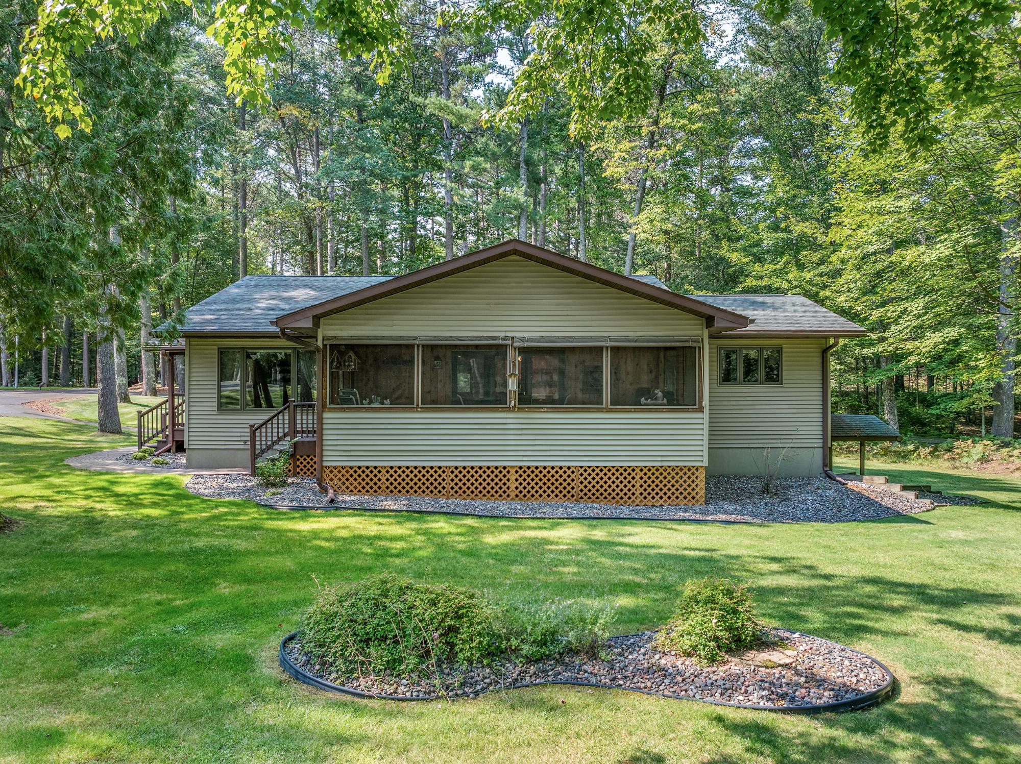 Eagle River, Wisconsin, 54521, United States, 4 Bedrooms Bedrooms, ,5 BathroomsBathrooms,Residential,Active,1952073
