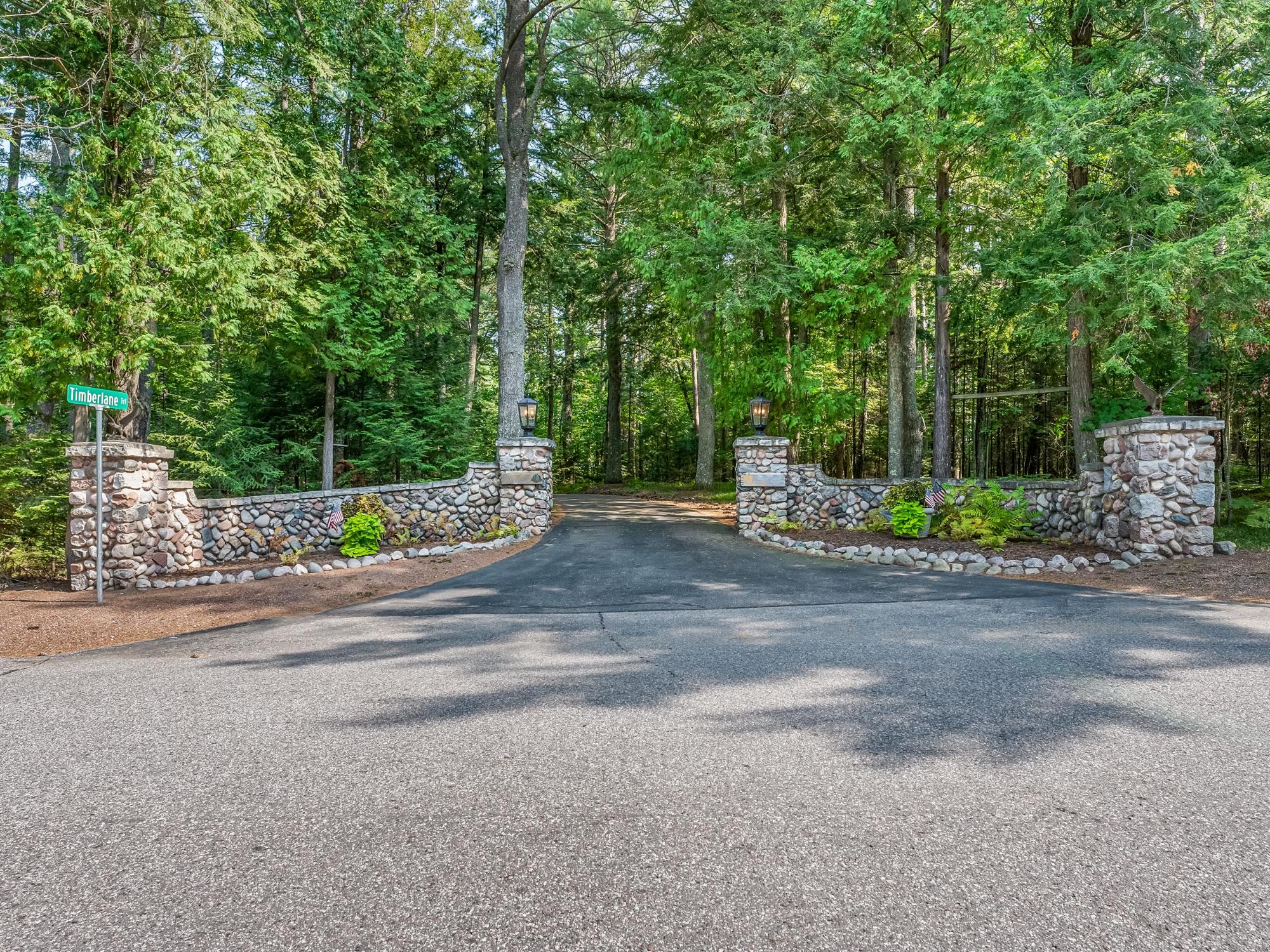 Eagle River, Wisconsin, 54521, United States, 4 Bedrooms Bedrooms, ,5 BathroomsBathrooms,Residential,Active,1952073
