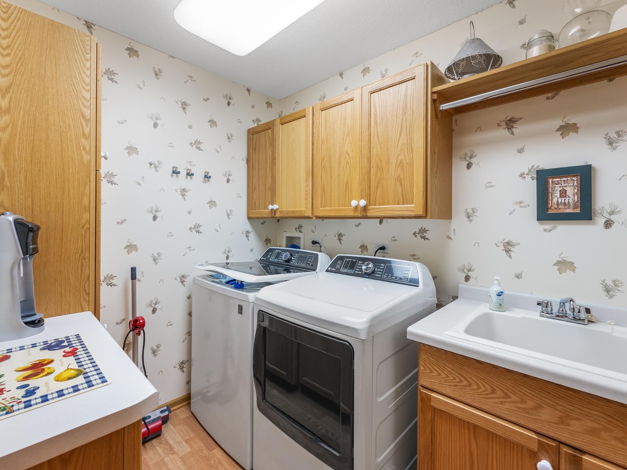 Eagle River, Wisconsin, 54521, United States, 4 Bedrooms Bedrooms, ,5 BathroomsBathrooms,Residential,Active,1952073