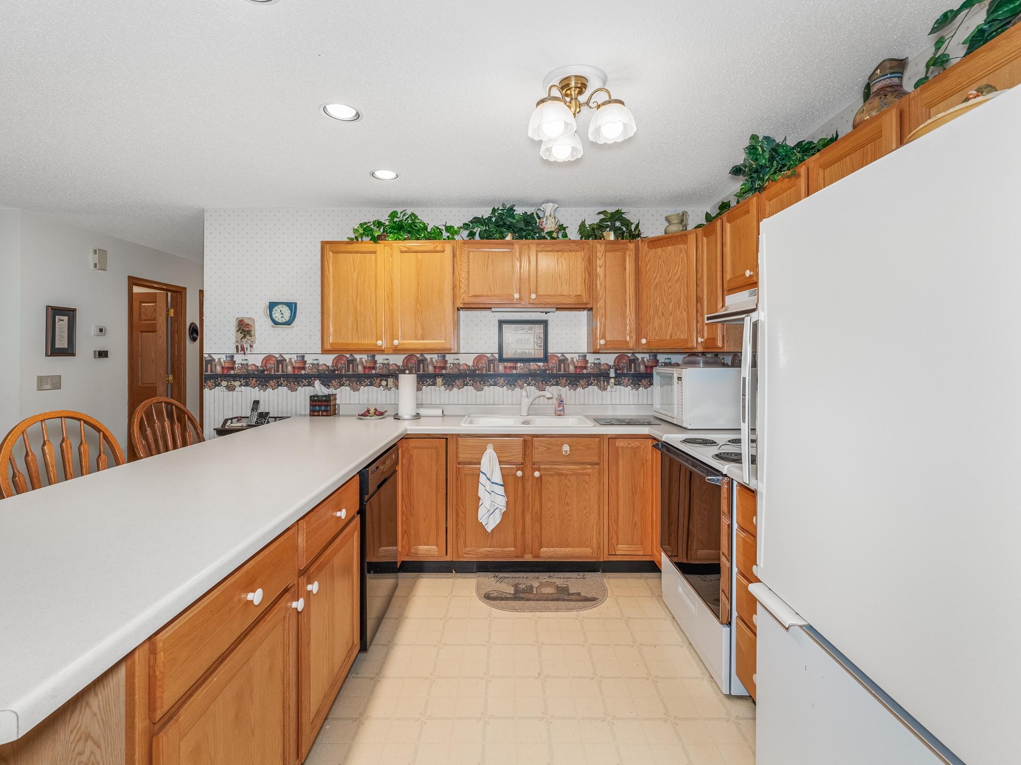 Eagle River, Wisconsin, 54521, United States, 4 Bedrooms Bedrooms, ,5 BathroomsBathrooms,Residential,Active,1952073