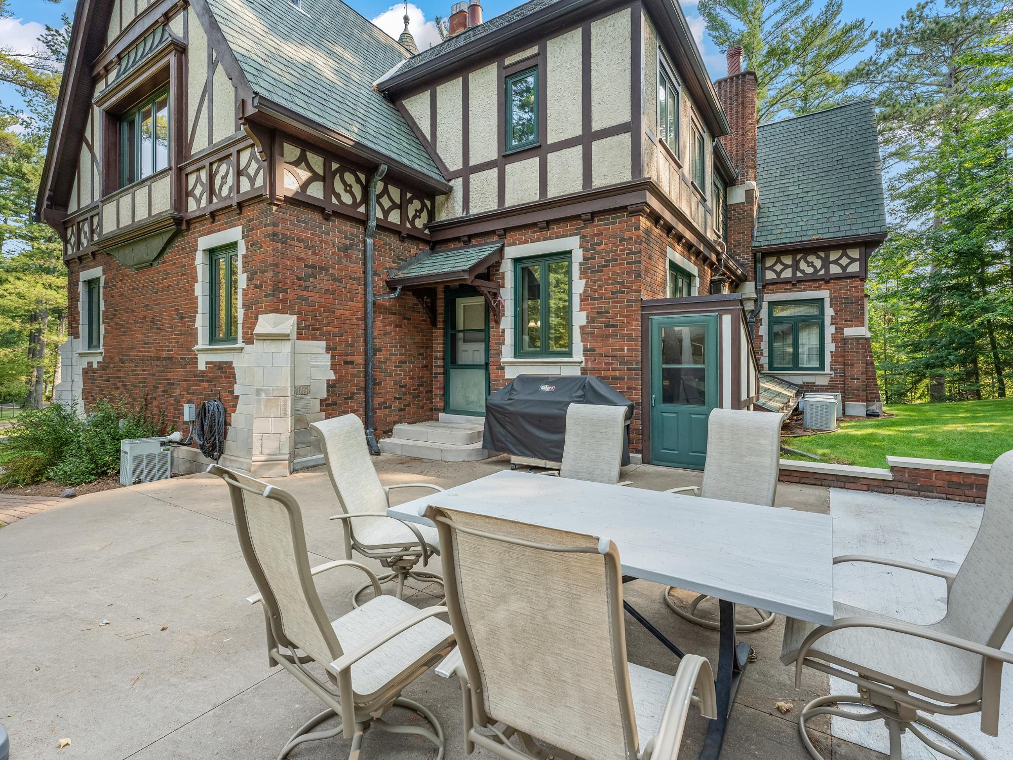 Eagle River, Wisconsin, 54521, United States, 4 Bedrooms Bedrooms, ,5 BathroomsBathrooms,Residential,Active,1952073