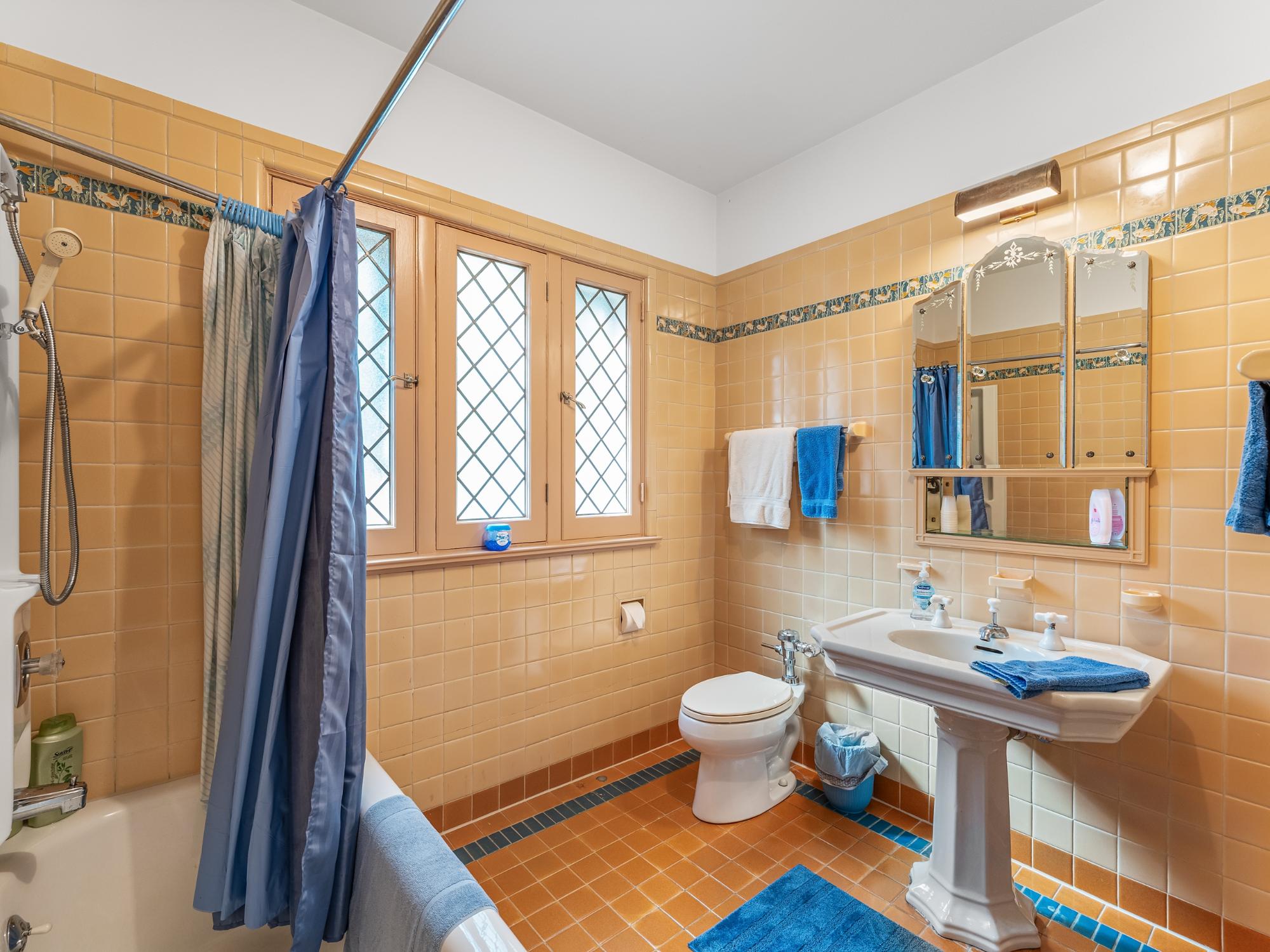 Eagle River, Wisconsin, 54521, United States, 4 Bedrooms Bedrooms, ,5 BathroomsBathrooms,Residential,Active,1952073