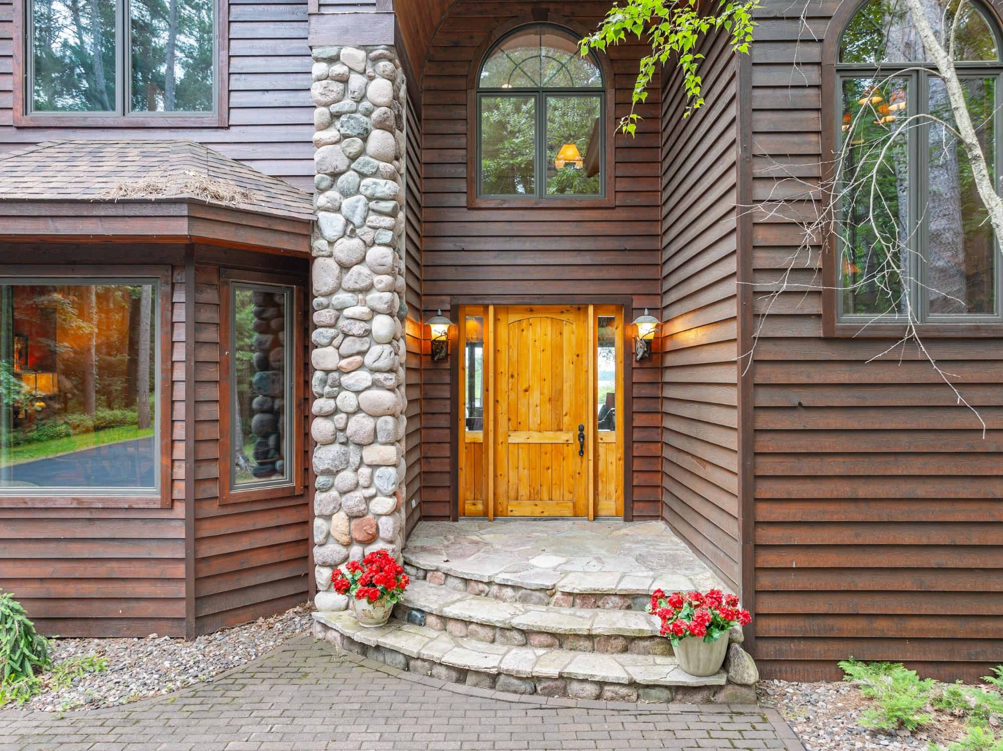 Manitowish Waters, Wisconsin, 54545, United States, 4 Bedrooms Bedrooms, ,5 BathroomsBathrooms,Residential,Active,1973556