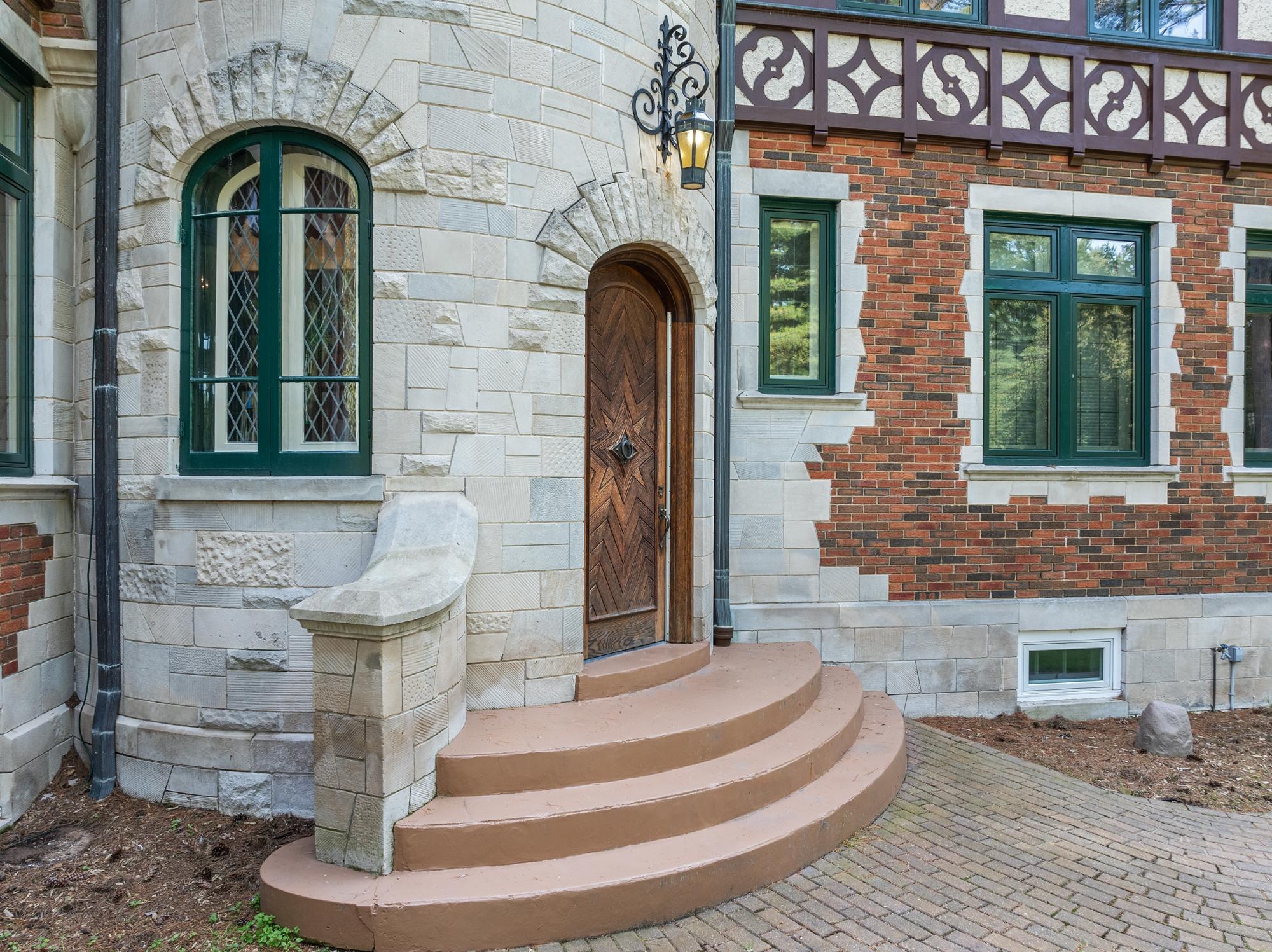 Eagle River, Wisconsin, 54521, United States, 4 Bedrooms Bedrooms, ,5 BathroomsBathrooms,Residential,Active,1952073