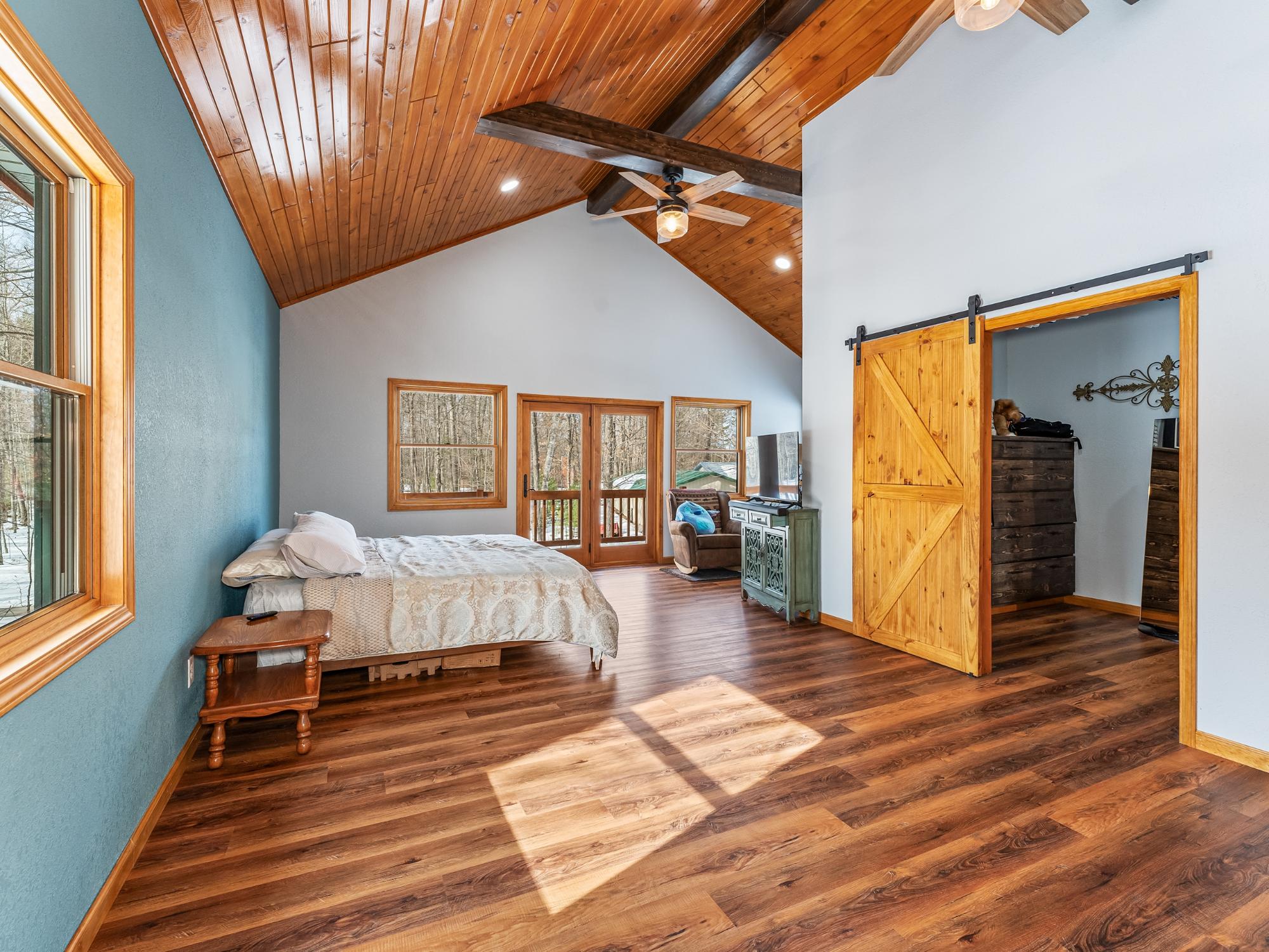 Eagle River, Wisconsin, 54521, United States, 4 Bedrooms Bedrooms, ,4 BathroomsBathrooms,Residential,Active,1899215