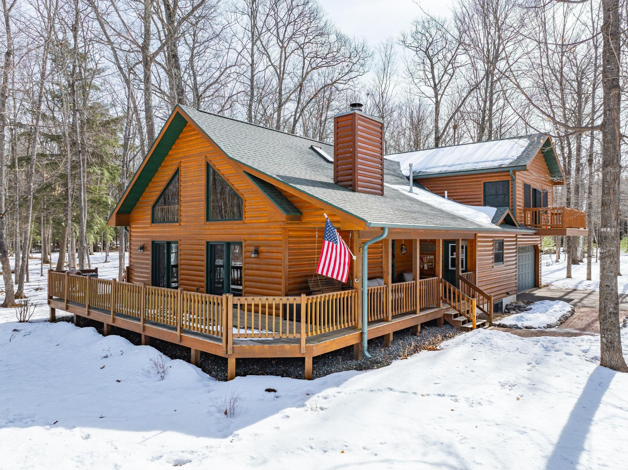 Eagle River, Wisconsin, 54521, United States, 4 Bedrooms Bedrooms, ,4 BathroomsBathrooms,Residential,Active,1899215