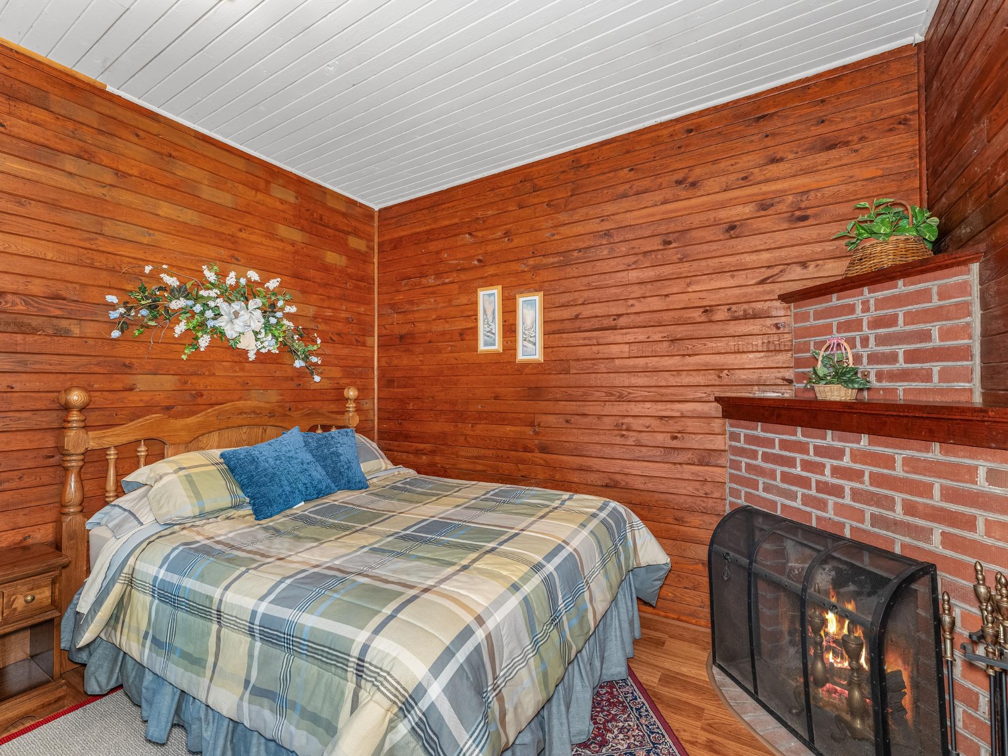 Eagle River, Wisconsin, 54521, United States, 4 Bedrooms Bedrooms, ,5 BathroomsBathrooms,Residential,Active,1952073