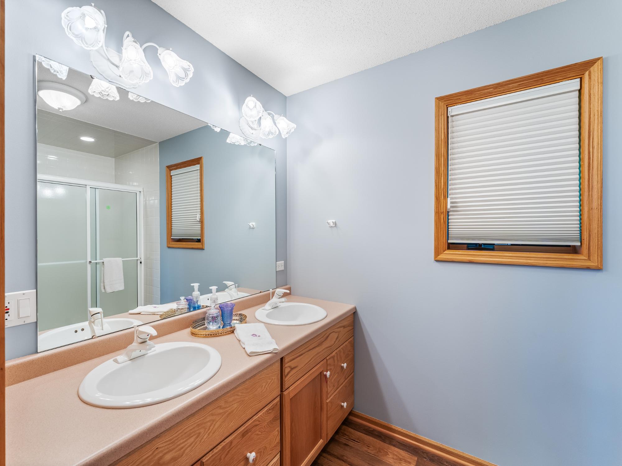 Eagle River, Wisconsin, 54521, United States, 4 Bedrooms Bedrooms, ,5 BathroomsBathrooms,Residential,Active,1952073