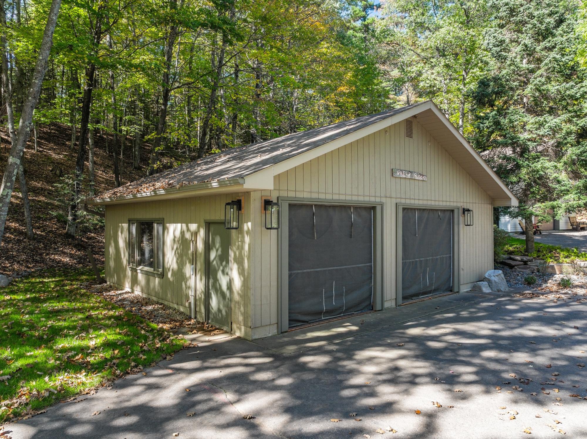 Eagle River, Wisconsin, 54521, United States, 6 Bedrooms Bedrooms, ,7 BathroomsBathrooms,Residential,Active,1953265