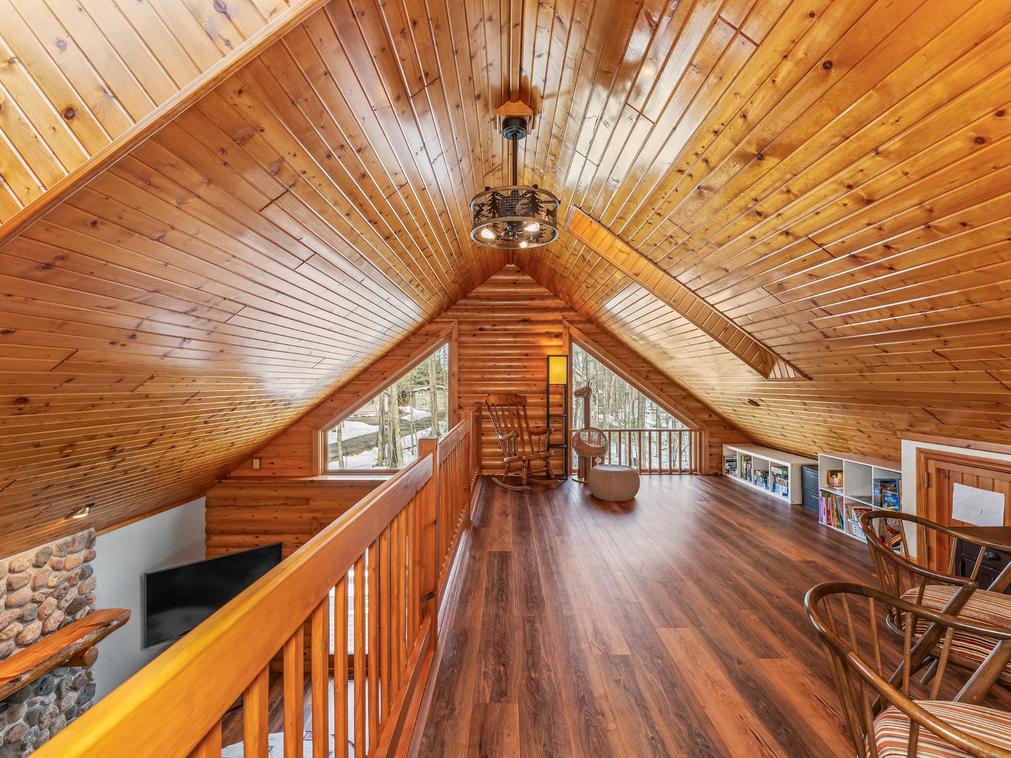 Eagle River, Wisconsin, 54521, United States, 4 Bedrooms Bedrooms, ,4 BathroomsBathrooms,Residential,Active,1899215