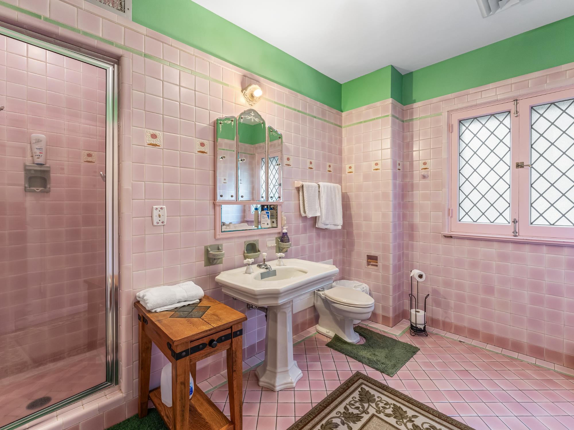 Eagle River, Wisconsin, 54521, United States, 4 Bedrooms Bedrooms, ,5 BathroomsBathrooms,Residential,Active,1952073