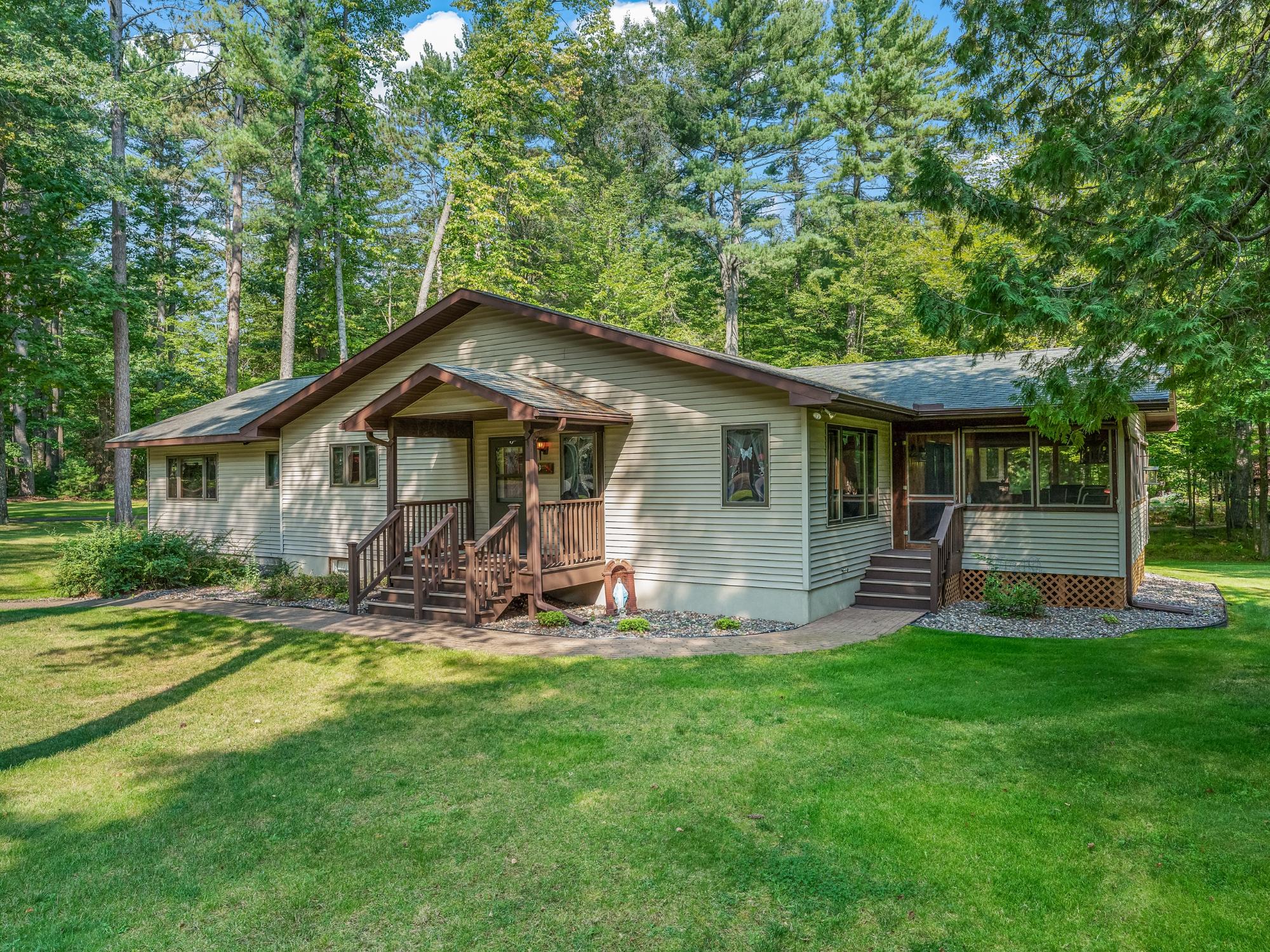 Eagle River, Wisconsin, 54521, United States, 4 Bedrooms Bedrooms, ,5 BathroomsBathrooms,Residential,Active,1952073
