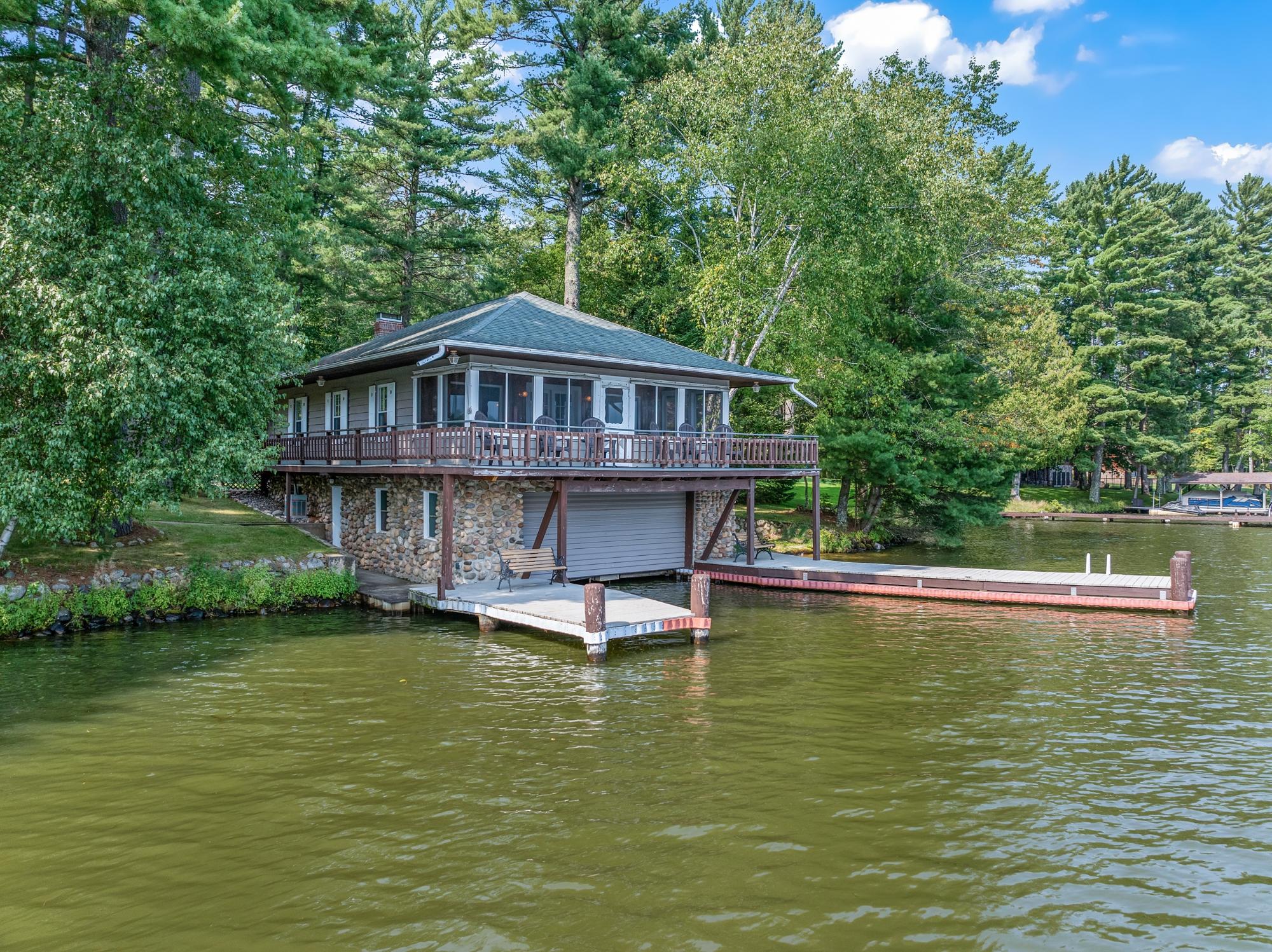 Eagle River, Wisconsin, 54521, United States, 4 Bedrooms Bedrooms, ,5 BathroomsBathrooms,Residential,Active,1952073
