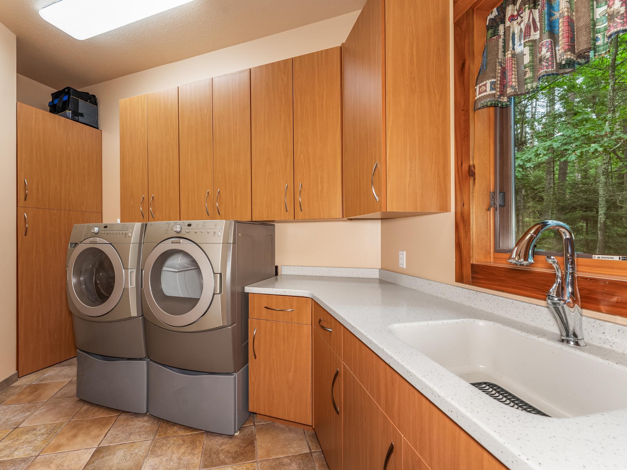 Manitowish Waters, Wisconsin, 54545, United States, 4 Bedrooms Bedrooms, ,5 BathroomsBathrooms,Residential,Active,1973556