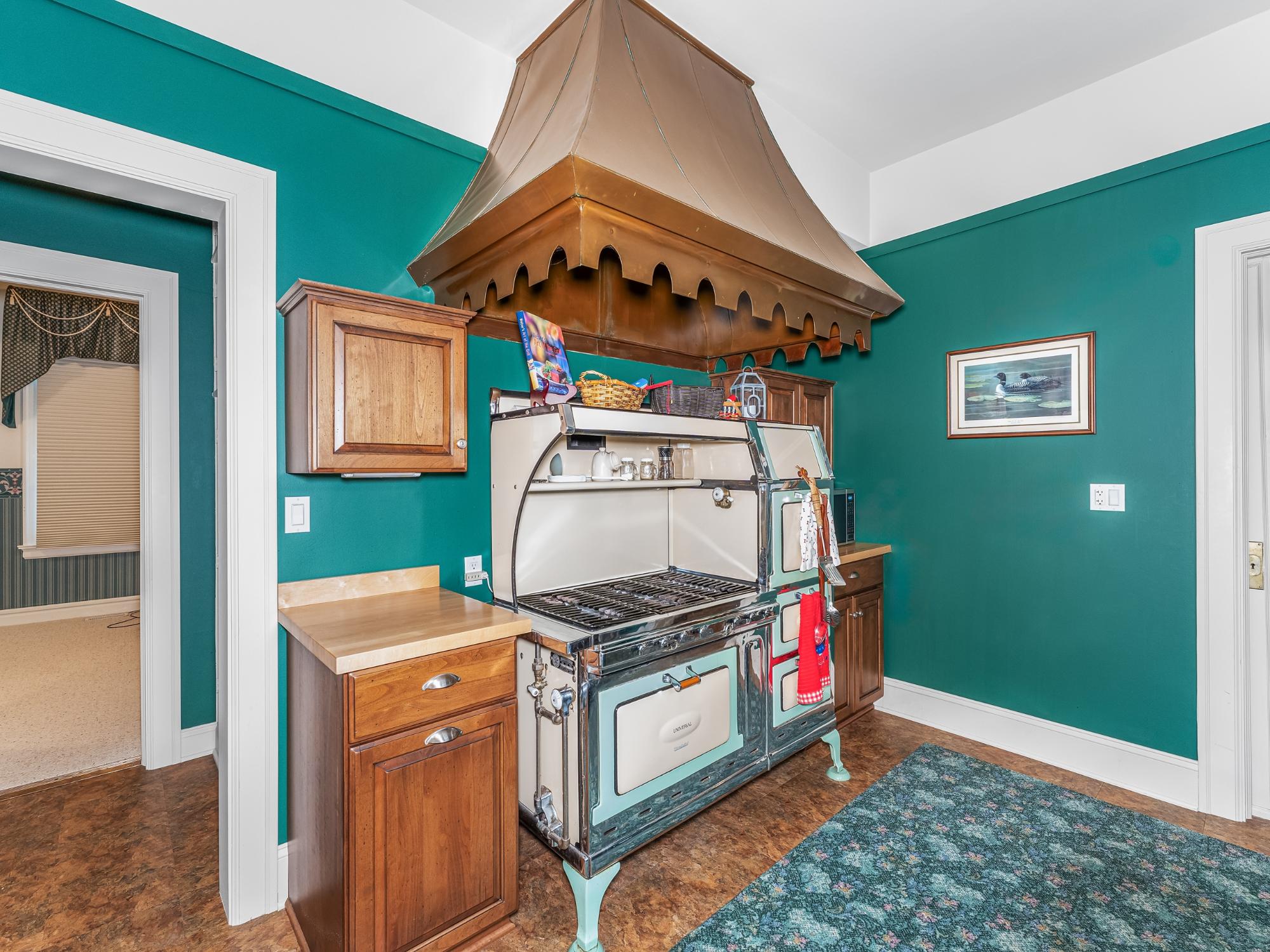 Eagle River, Wisconsin, 54521, United States, 4 Bedrooms Bedrooms, ,5 BathroomsBathrooms,Residential,Active,1952073