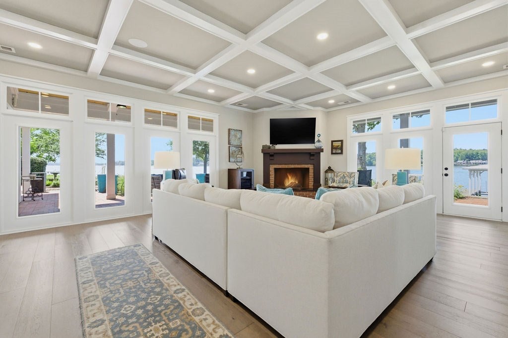 Laurens, South Carolina, 29384, United States, 3 Bedrooms Bedrooms, ,5 BathroomsBathrooms,Residential,Active,2052082