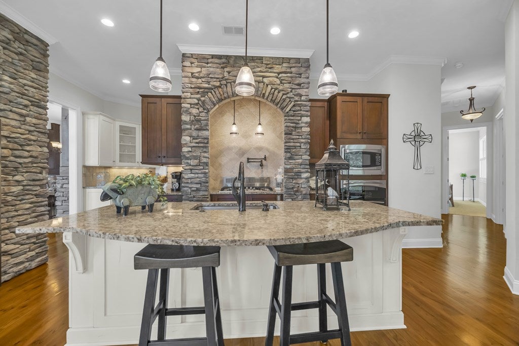 Ninety Six, South Carolina, 29666, United States, 4 Bedrooms Bedrooms, ,4 BathroomsBathrooms,Residential,Active,1997882