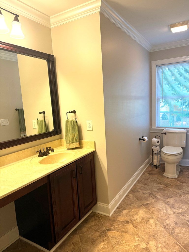Waterloo, South Carolina, 29384, United States, 5 Bedrooms Bedrooms, ,4 BathroomsBathrooms,Residential,Active,1952994
