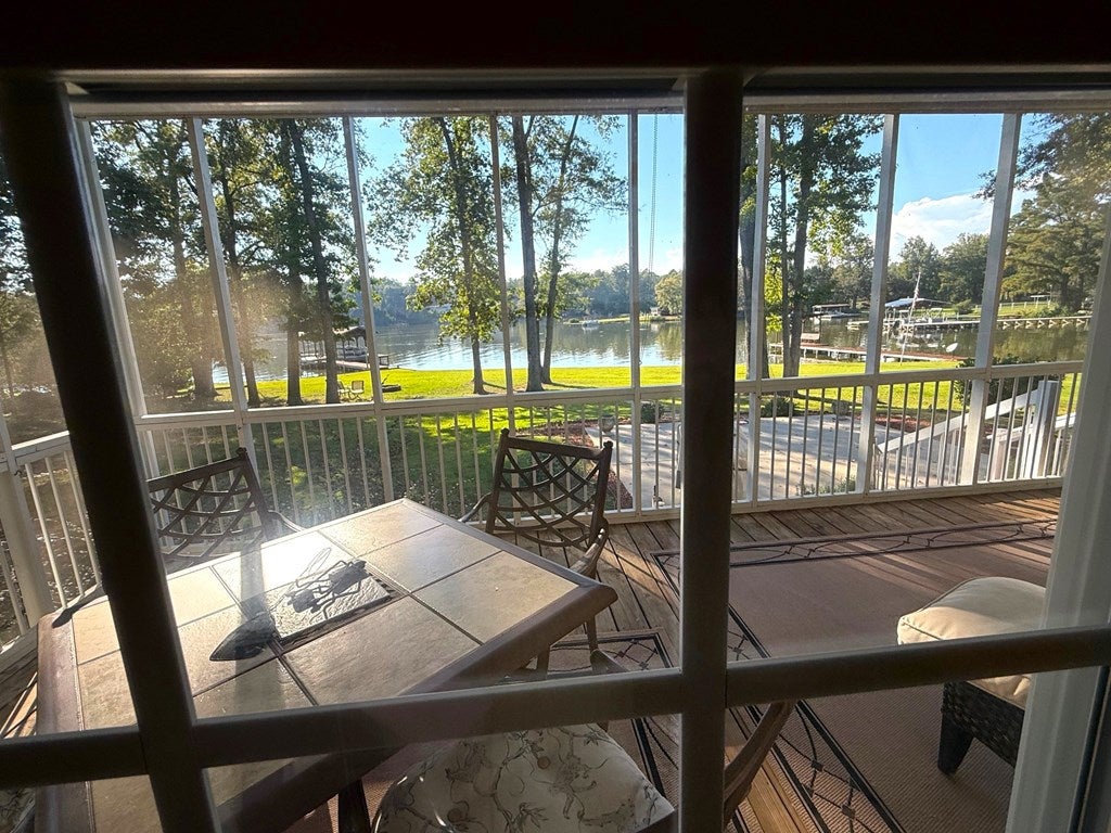 Waterloo, South Carolina, 29384, United States, 5 Bedrooms Bedrooms, ,4 BathroomsBathrooms,Residential,Active,1952994