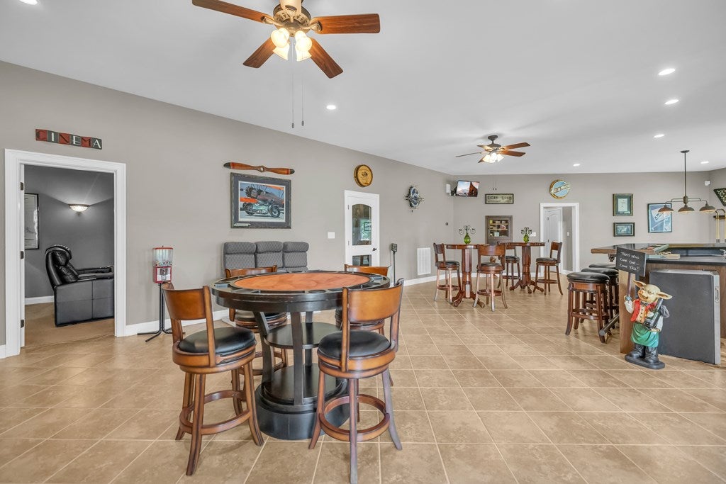 Ninety Six, South Carolina, 29666, United States, 4 Bedrooms Bedrooms, ,4 BathroomsBathrooms,Residential,Active,1997882