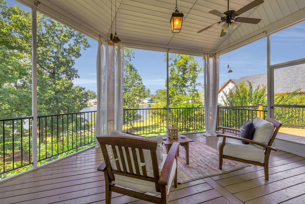 Ninety Six, South Carolina, 29666, United States, 4 Bedrooms Bedrooms, ,4 BathroomsBathrooms,Residential,Active,1997882