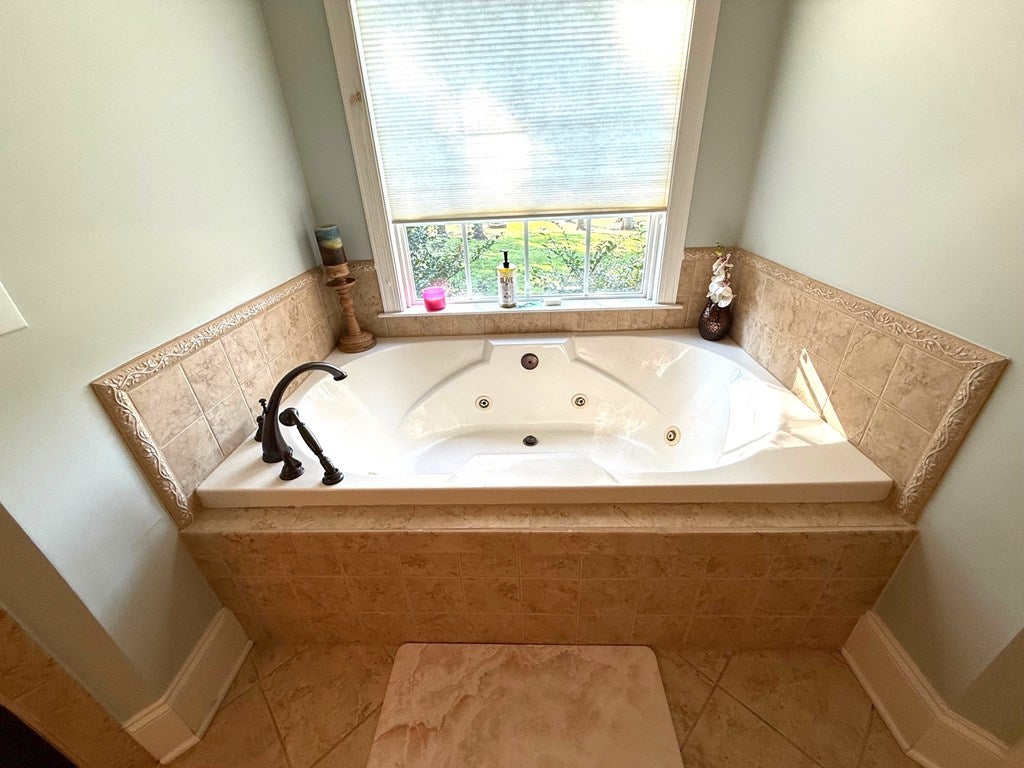 Waterloo, South Carolina, 29384, United States, 5 Bedrooms Bedrooms, ,4 BathroomsBathrooms,Residential,Active,1952994