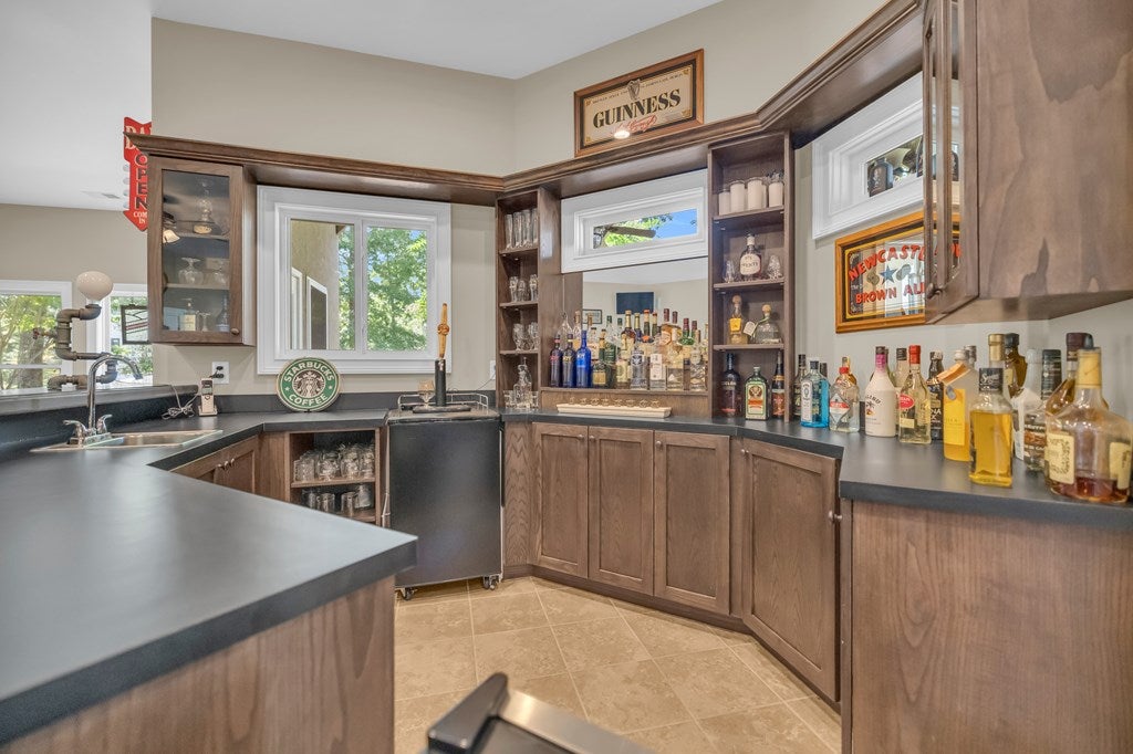 Ninety Six, South Carolina, 29666, United States, 4 Bedrooms Bedrooms, ,4 BathroomsBathrooms,Residential,Active,1997882