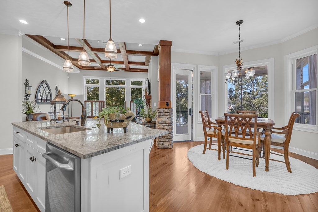 Ninety Six, South Carolina, 29666, United States, 4 Bedrooms Bedrooms, ,4 BathroomsBathrooms,Residential,Active,1997882