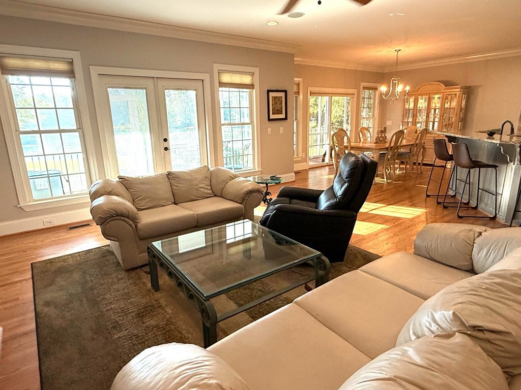Waterloo, South Carolina, 29384, United States, 5 Bedrooms Bedrooms, ,4 BathroomsBathrooms,Residential,Active,1952994